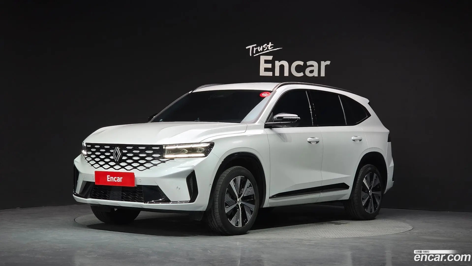 Main__Slider__Photo:Grand Koleos Renault Korea 2024.11-0