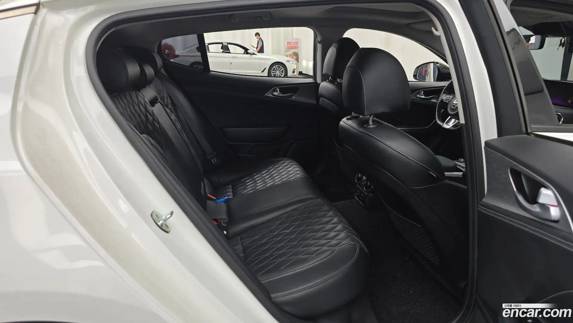 Stinger Kia 2020.10-OPTION-015