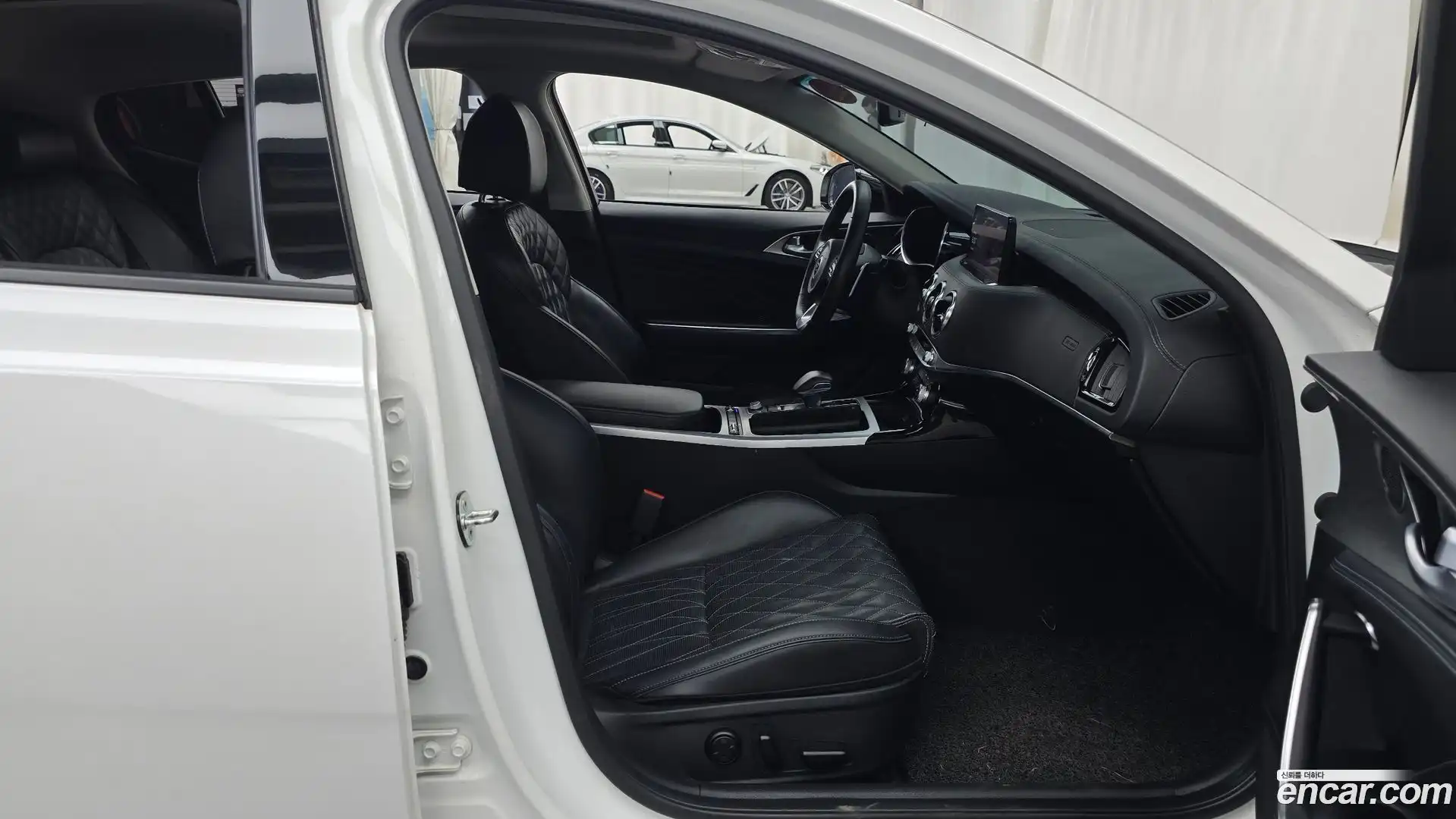 Stinger Kia 2020.10-INNER-036