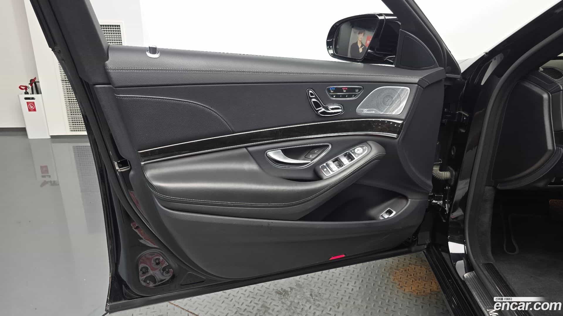 S-Class Mercedes-Benz 2015.3-INNER-034