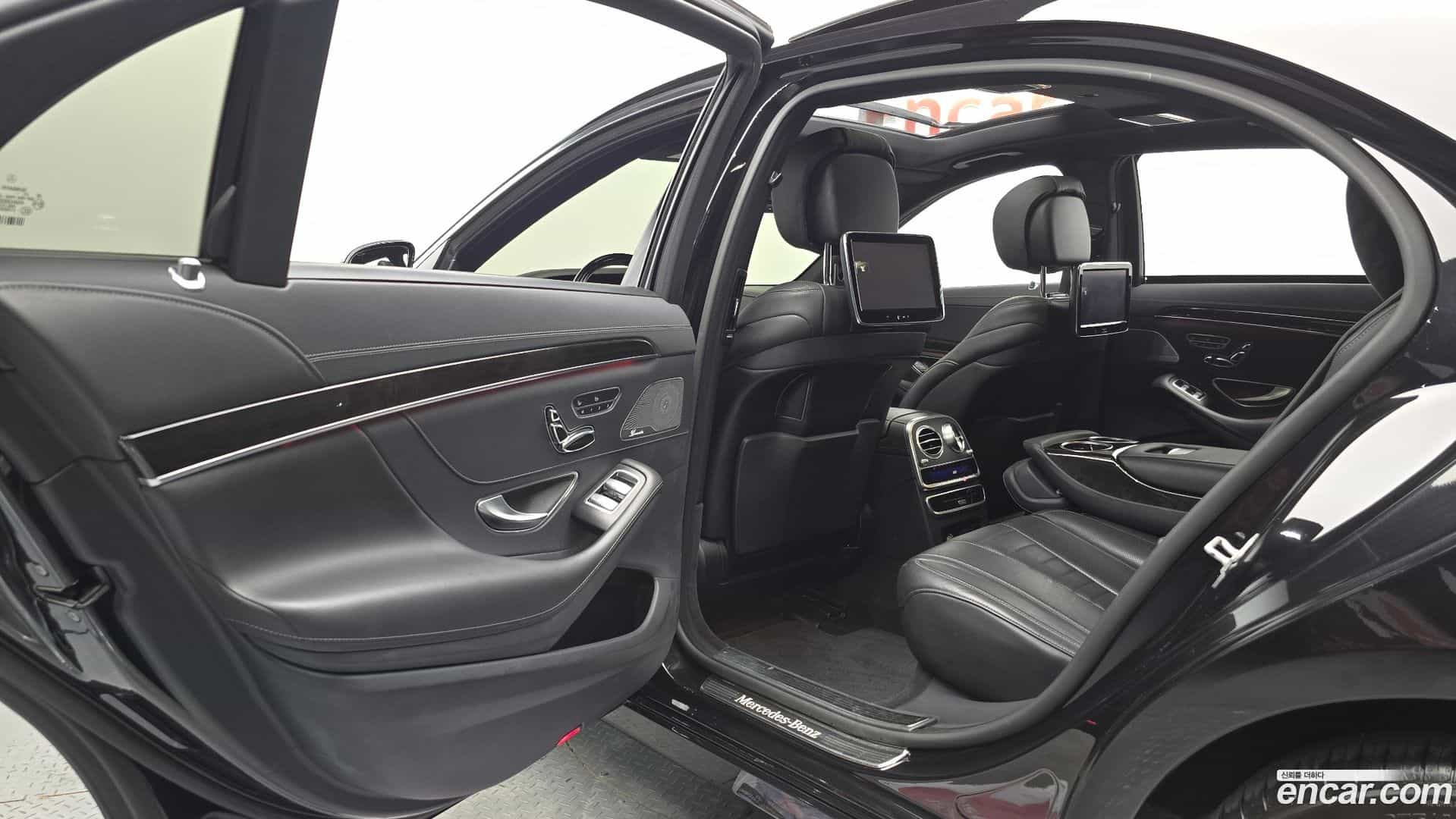 S-Class Mercedes-Benz 2015.3-INNER-036