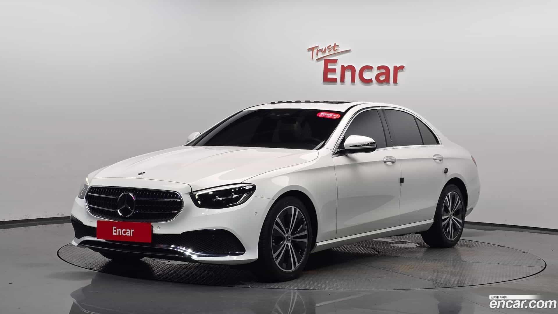E-Class Mercedes-Benz 2021.5-THUMBNAIL-011
