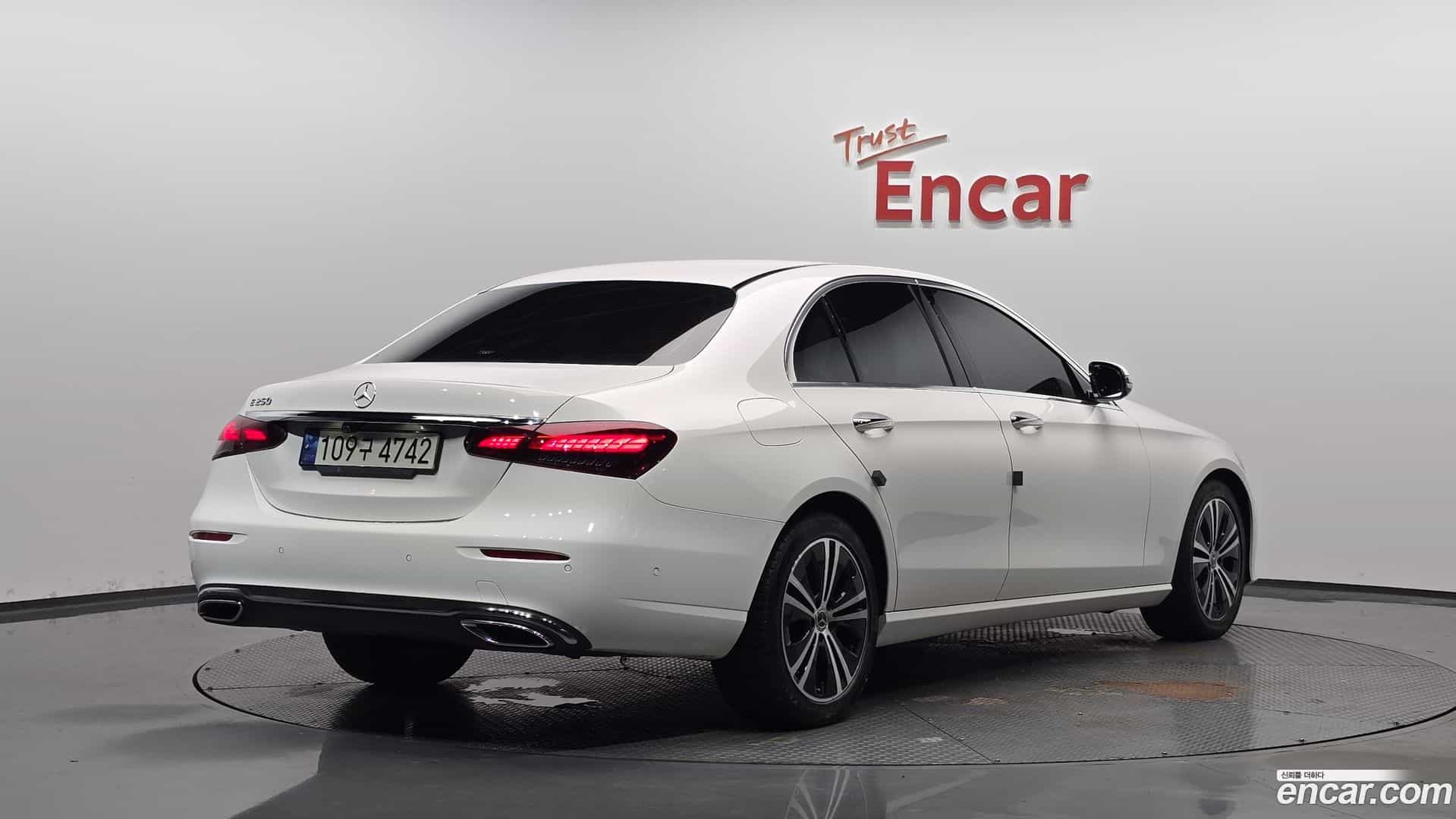 E-Class Mercedes-Benz 2021.5-OUTER-002