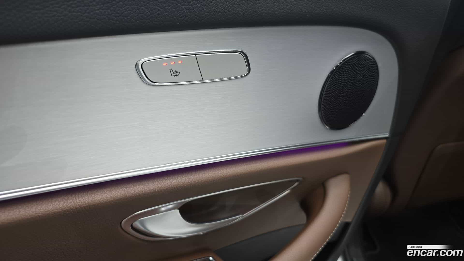 E-Class Mercedes-Benz 2021.5-OPTION-041