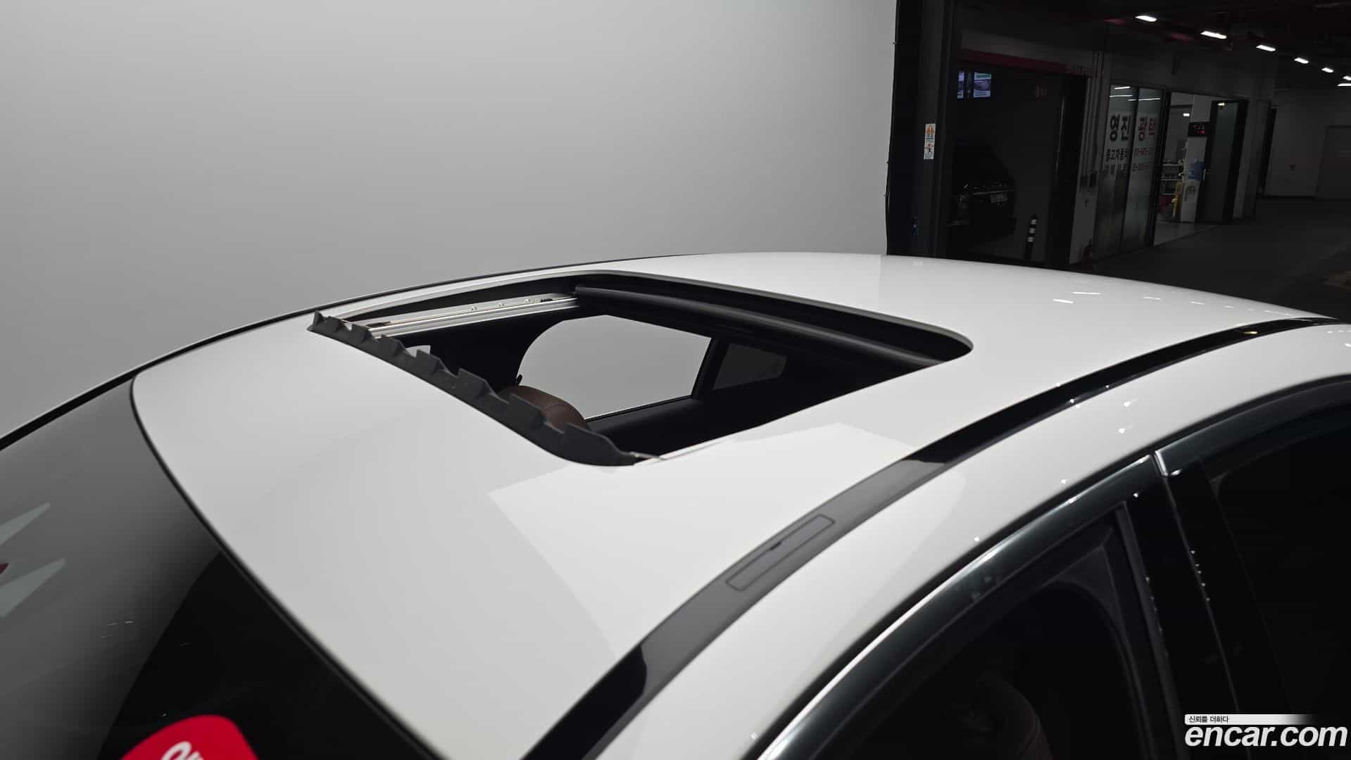 E-Class Mercedes-Benz 2021.5-OPTION-042