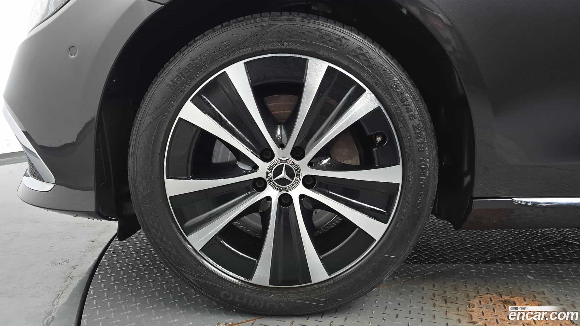 E-Class Mercedes-Benz 2021.4-OUTER-005
