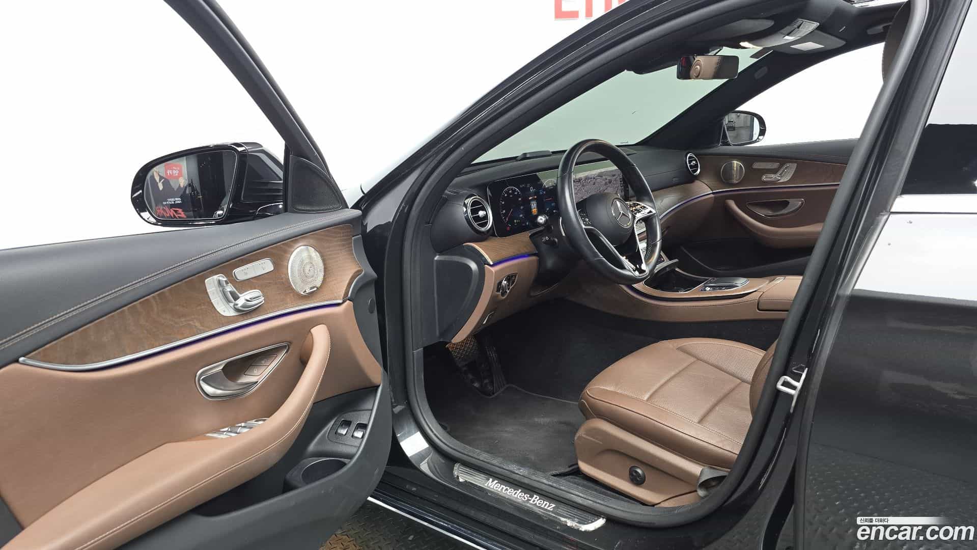 E-Class Mercedes-Benz 2021.4-INNER-010
