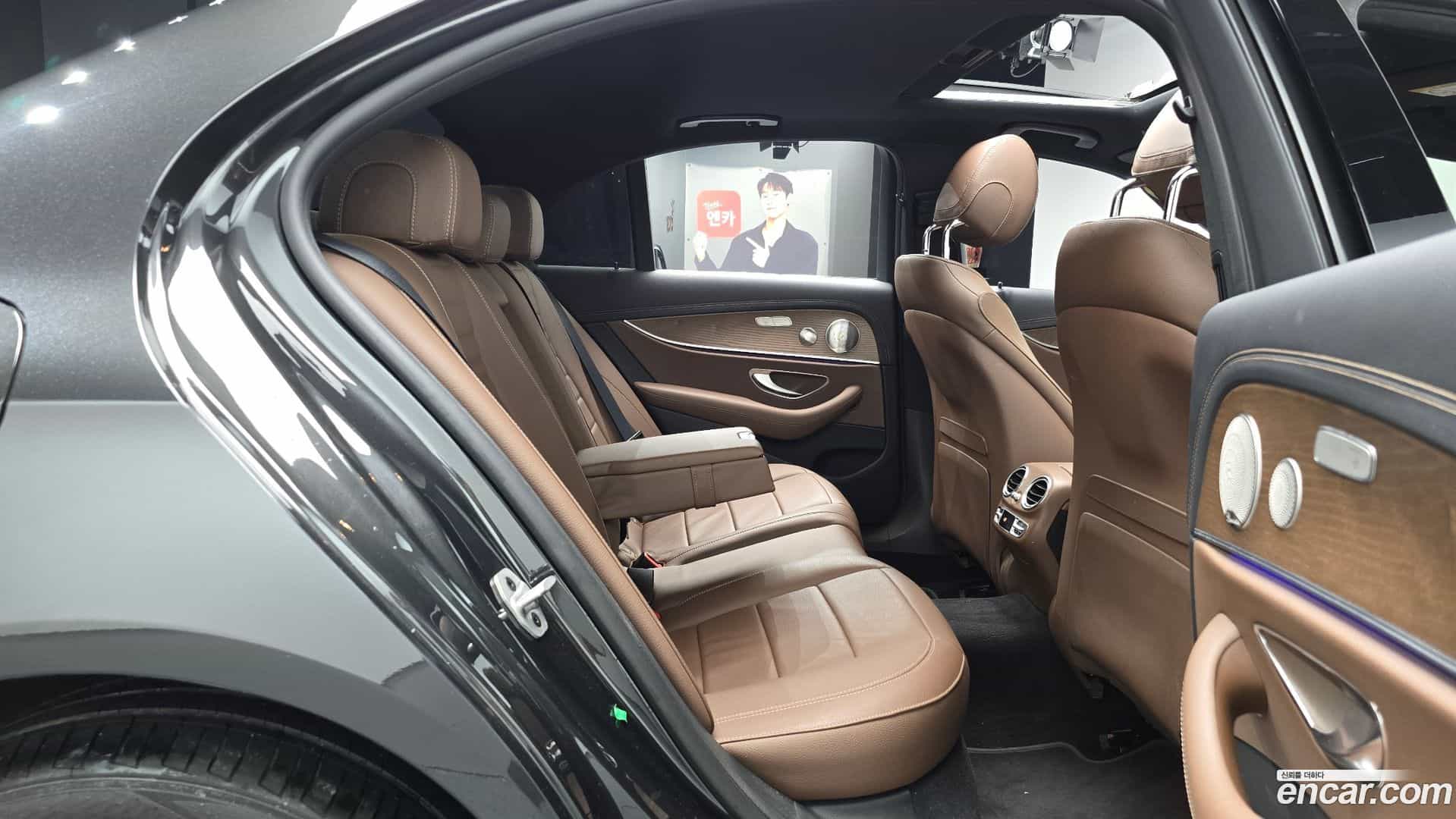 E-Class Mercedes-Benz 2021.4-OPTION-016