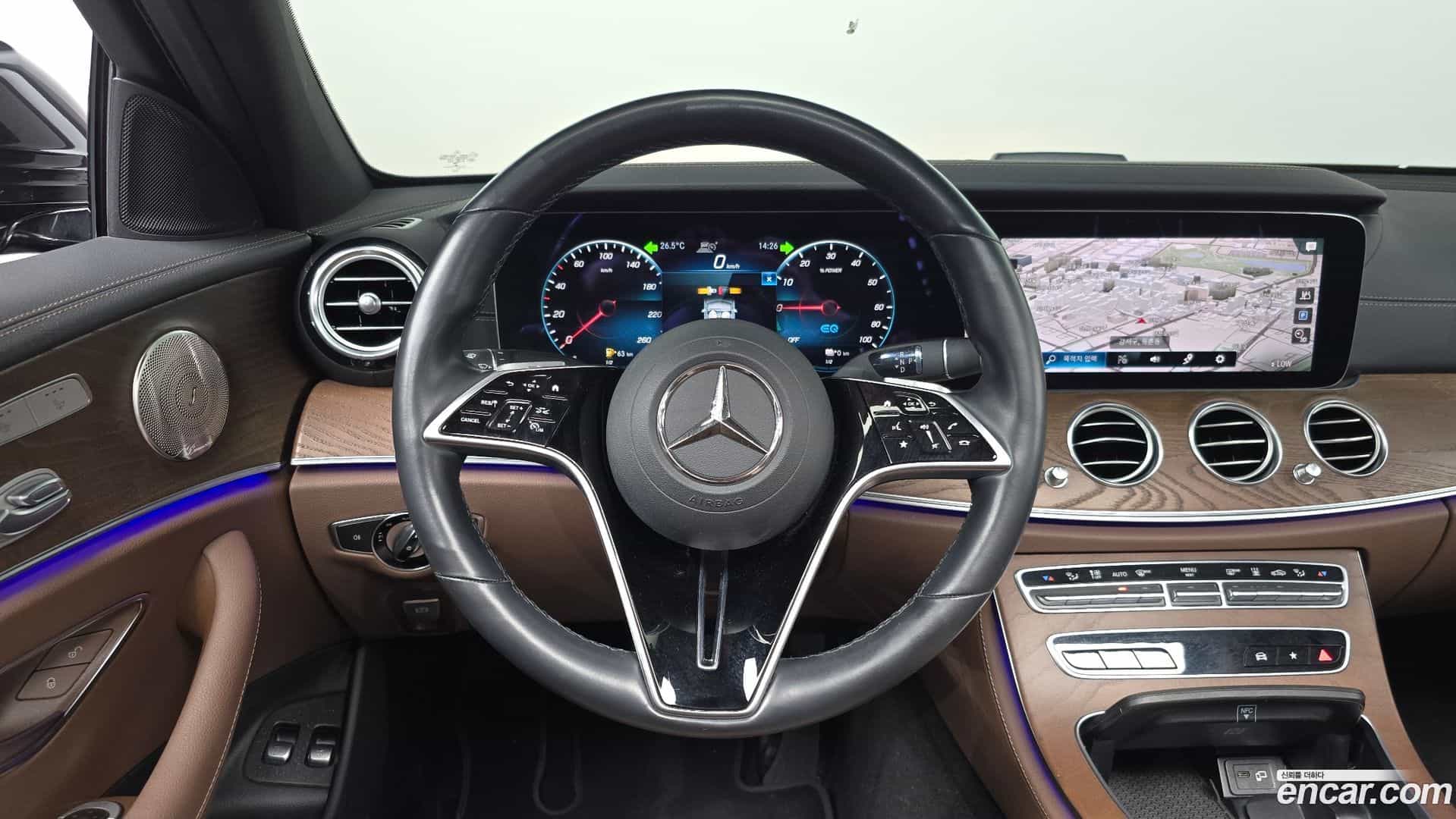 E-Class Mercedes-Benz 2021.4-OPTION-017