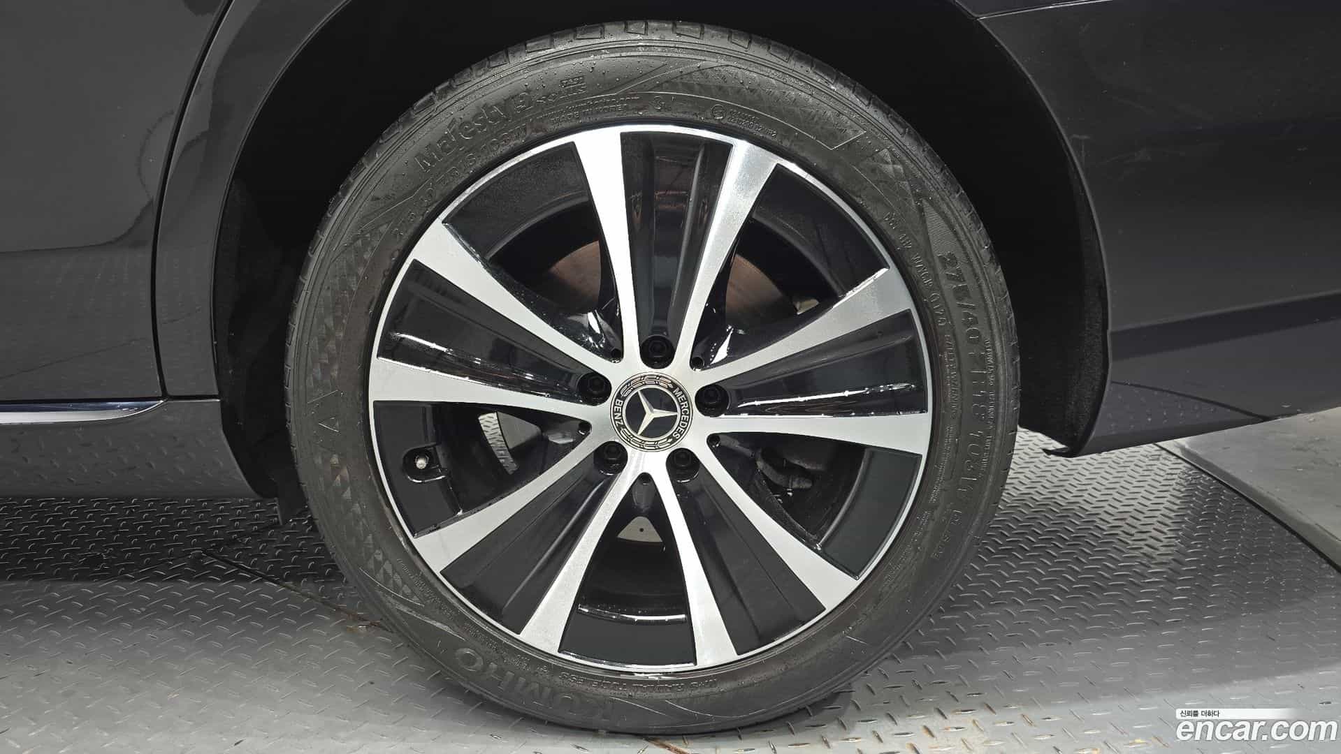 E-Class Mercedes-Benz 2021.4-OUTER-031