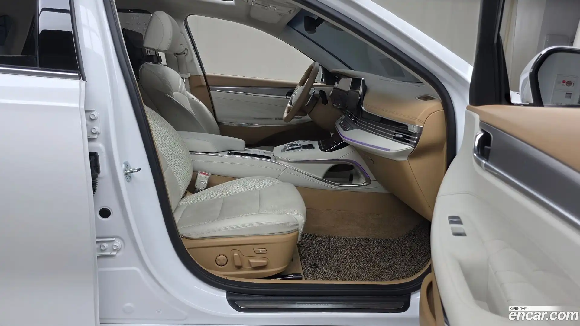 Grandeur Hyundai 2021.5-OPTION-015