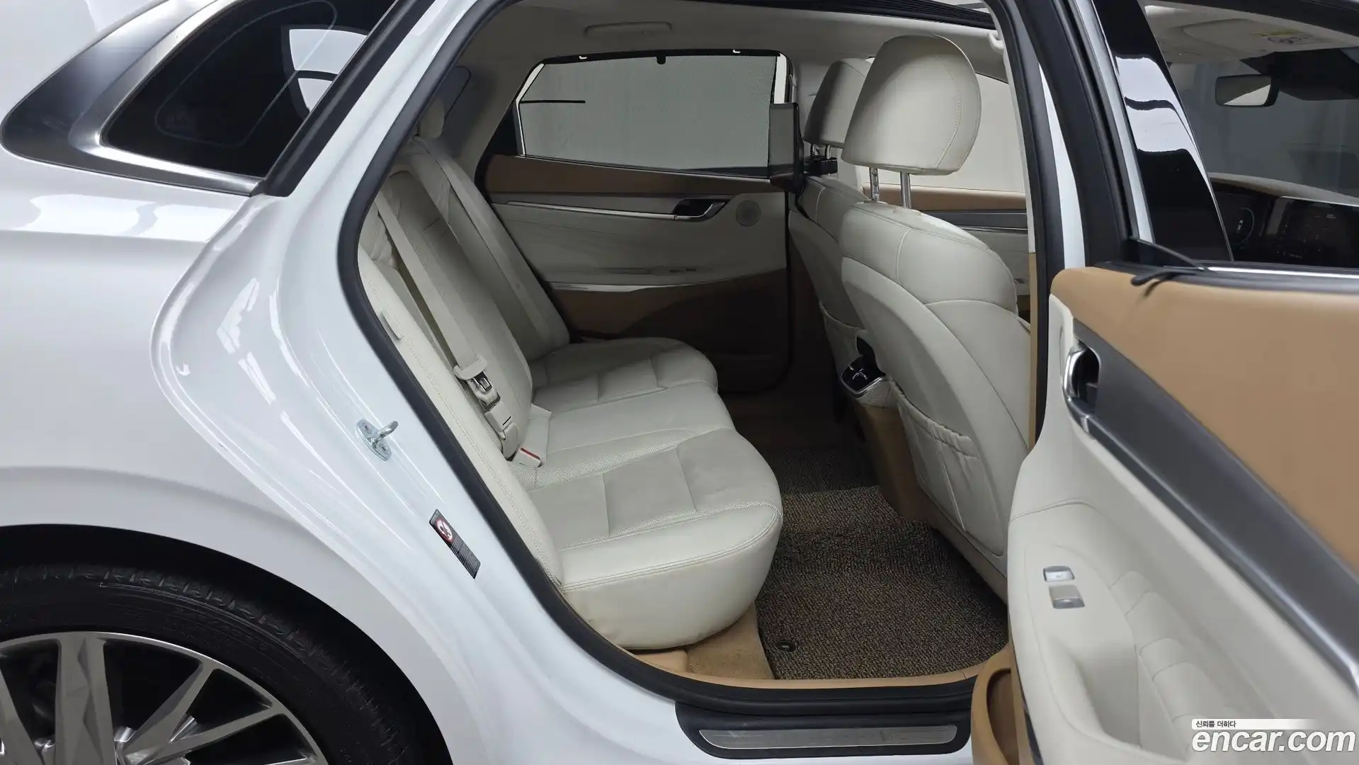 Grandeur Hyundai 2021.5-OPTION-016