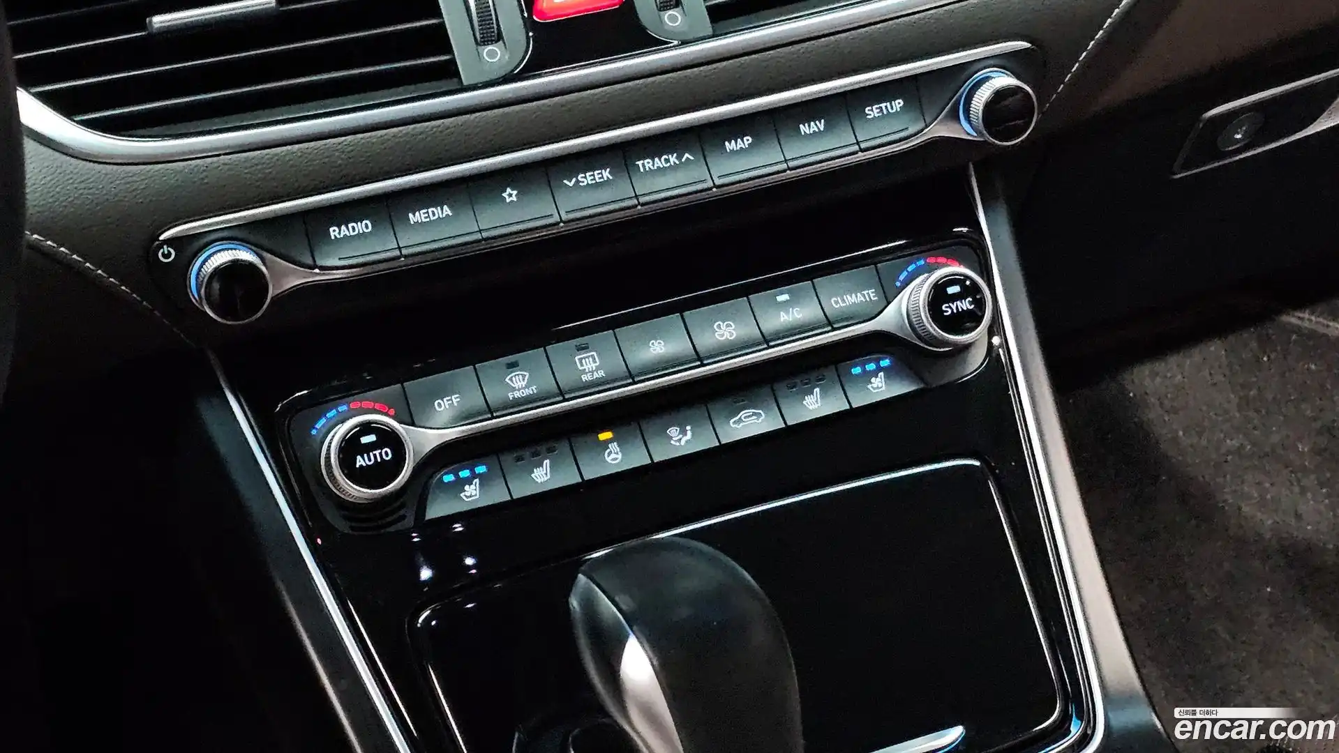 Grandeur Hyundai 2018.4-OPTION-043
