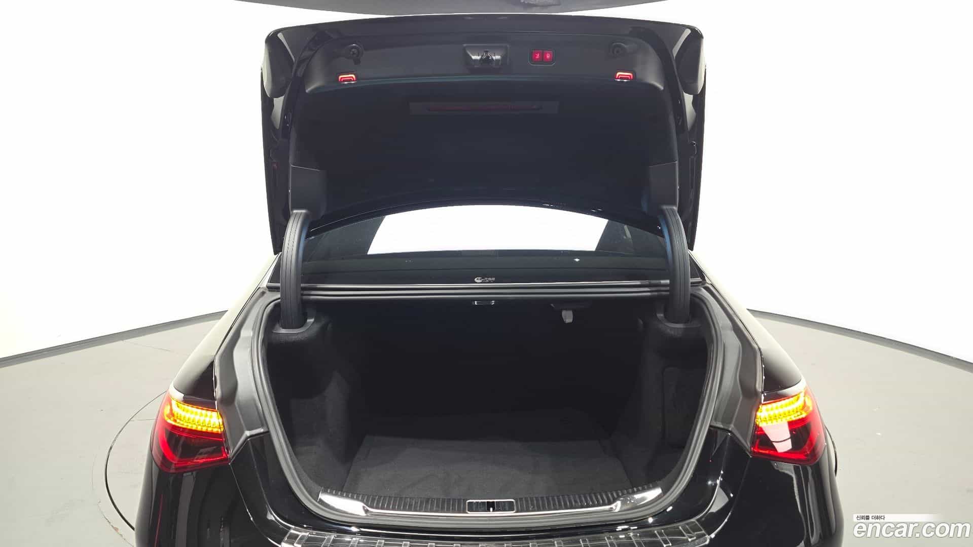 S-Class Mercedes-Benz 2021.11-OPTION-051