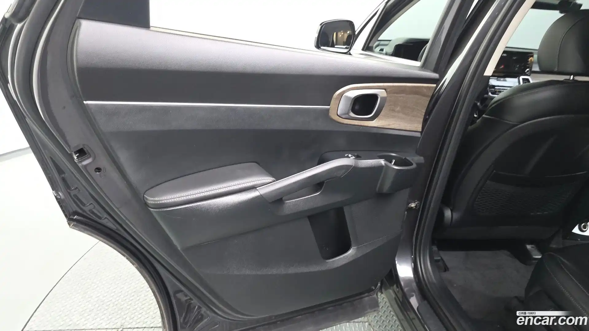 Sorento Kia 2023.1-INNER-035