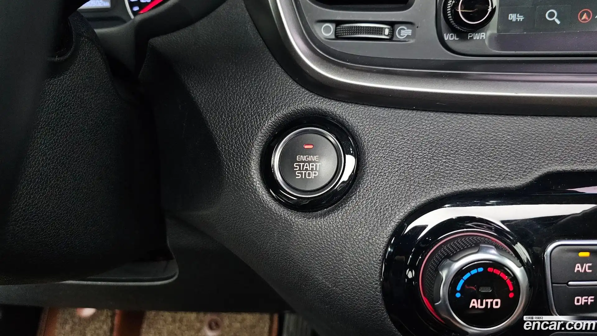 Sorento Kia 2018.0-OPTION-020