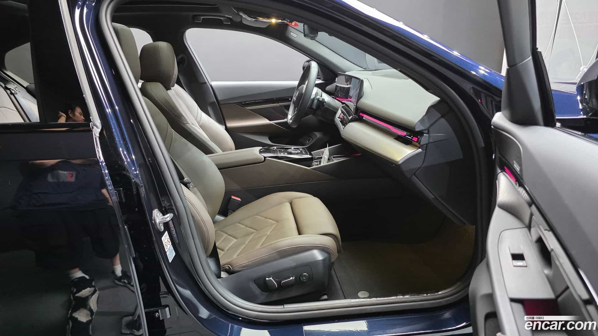 5-Series BMW 2024.5-INNER-036