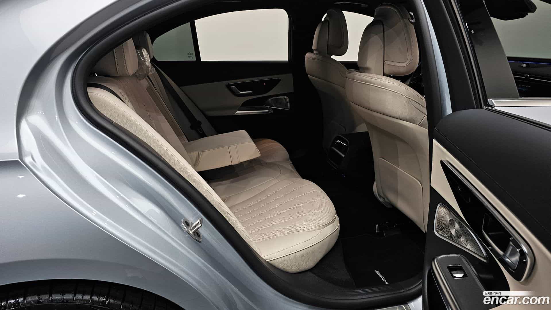 E-Class Mercedes-Benz 2025.8-OPTION-015