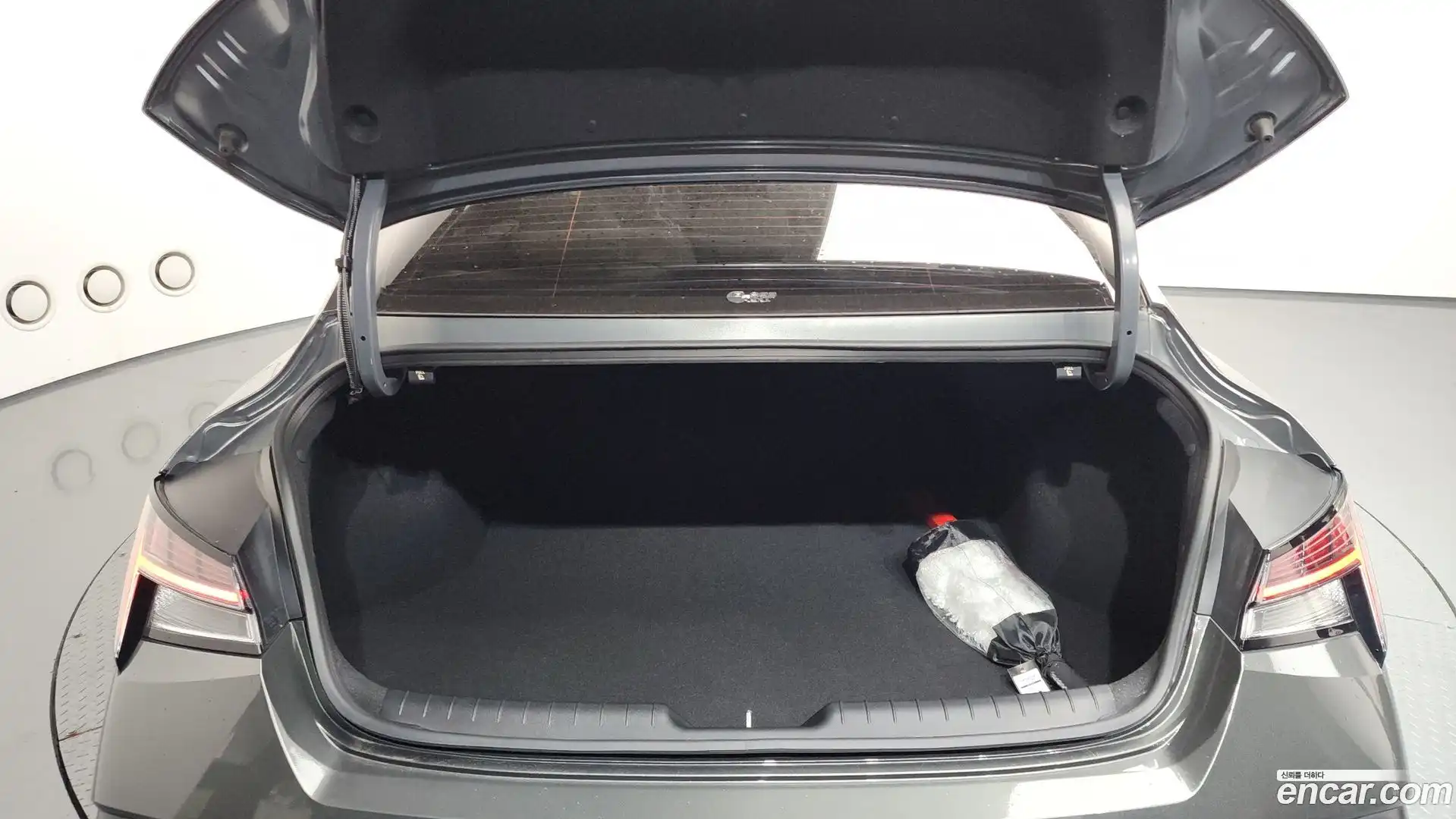 AVANTE Hyundai 2024.4-OPTION-023
