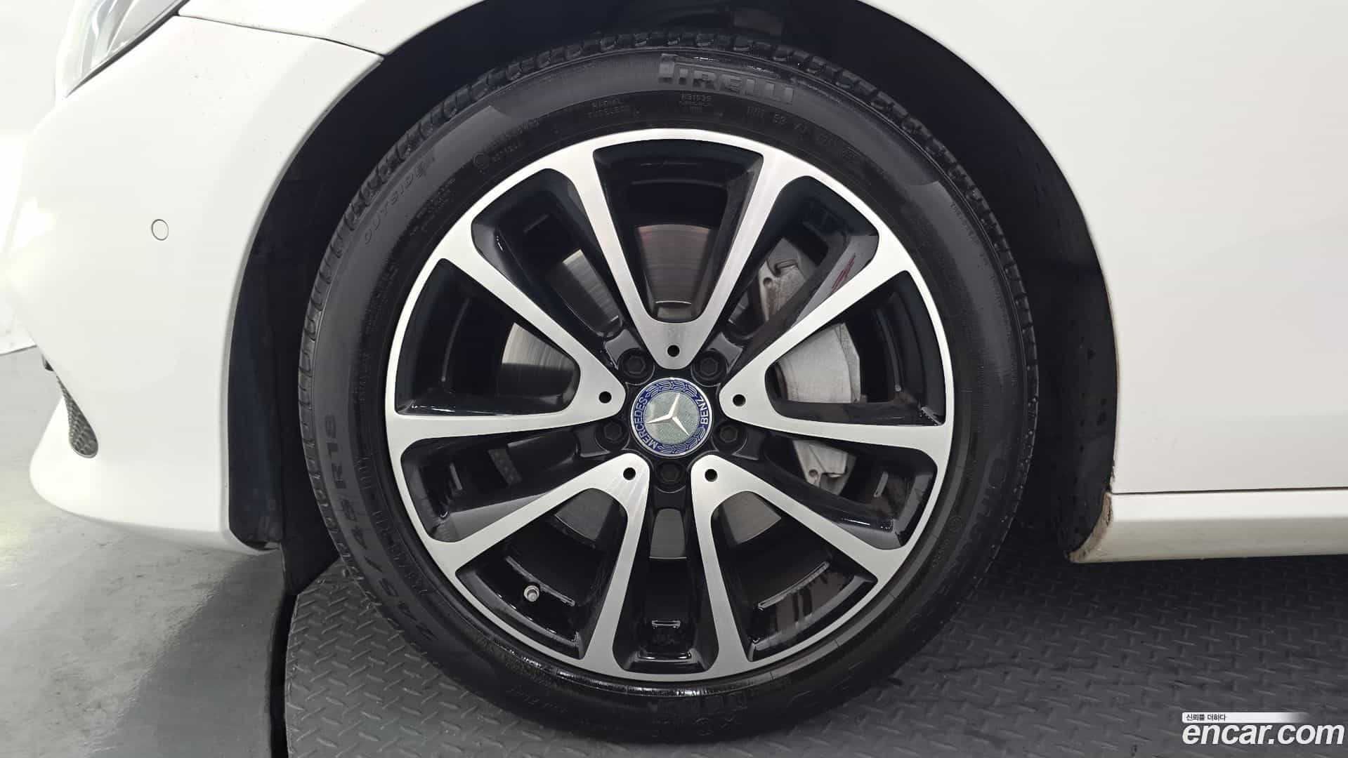 E-Class Mercedes-Benz 2016.6-OUTER-005