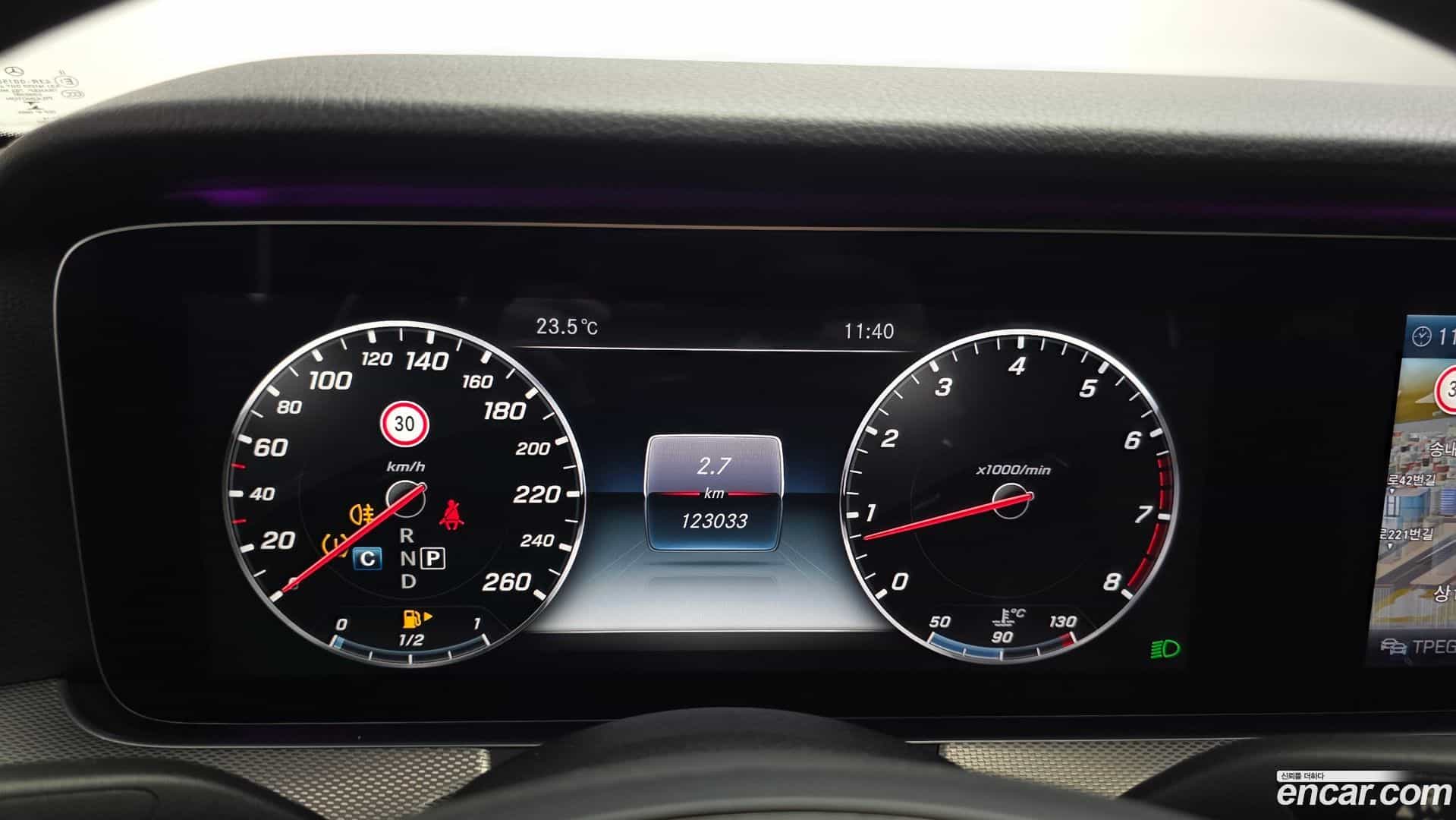 E-Class Mercedes-Benz 2016.6-INNER-008