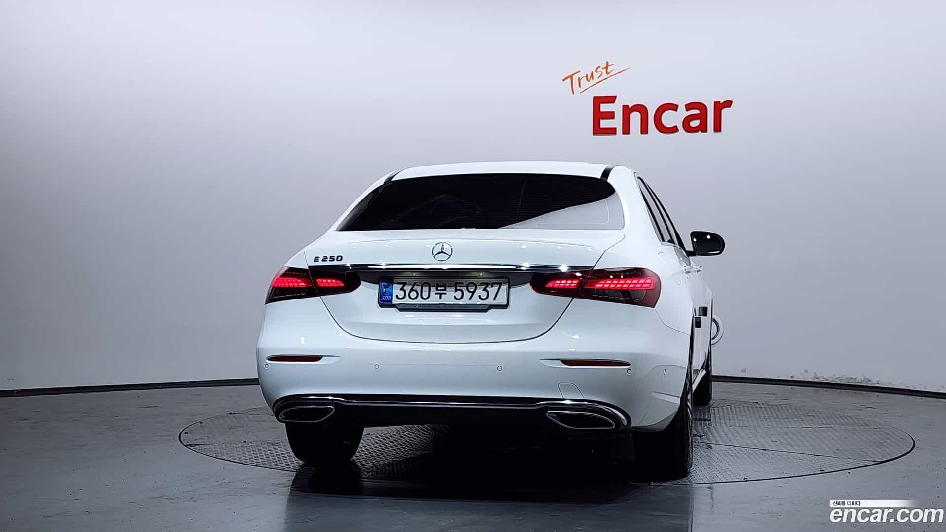 E-Class Mercedes-Benz 2020.11-OUTER-004