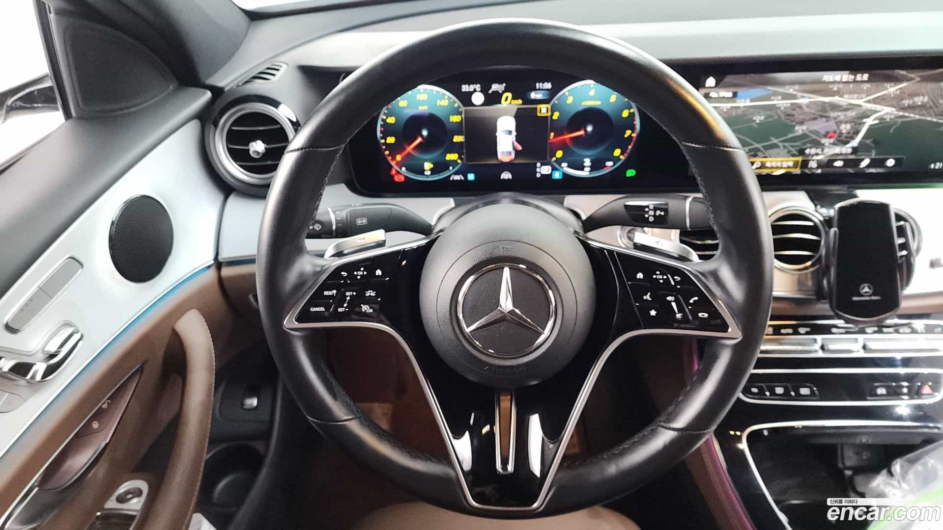 E-Class Mercedes-Benz 2020.11-OPTION-017