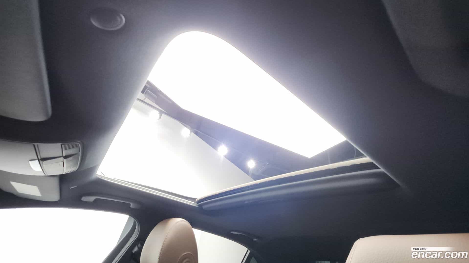 E-Class Mercedes-Benz 2020.11-OPTION-021