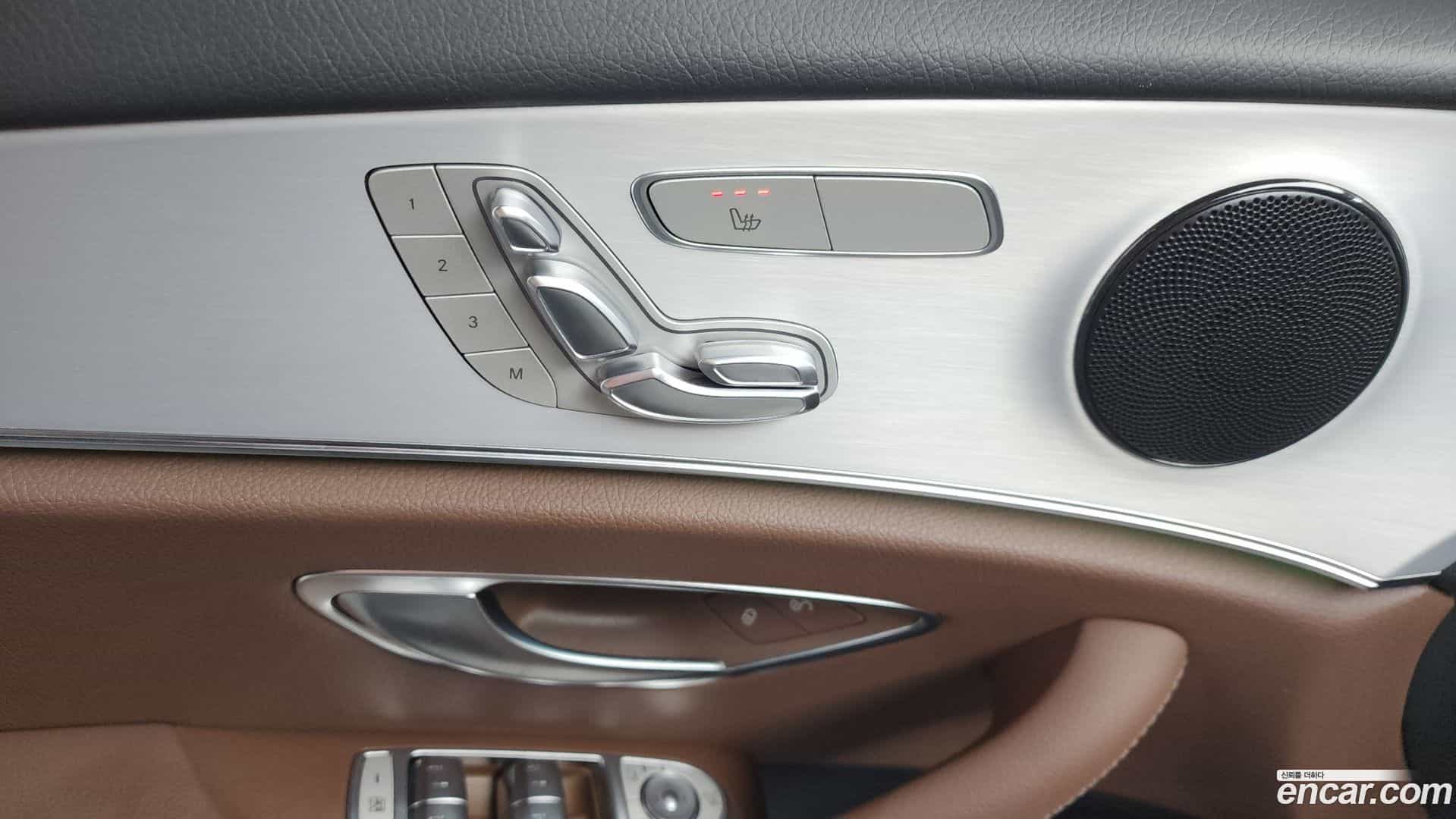 E-Class Mercedes-Benz 2020.11-OPTION-024