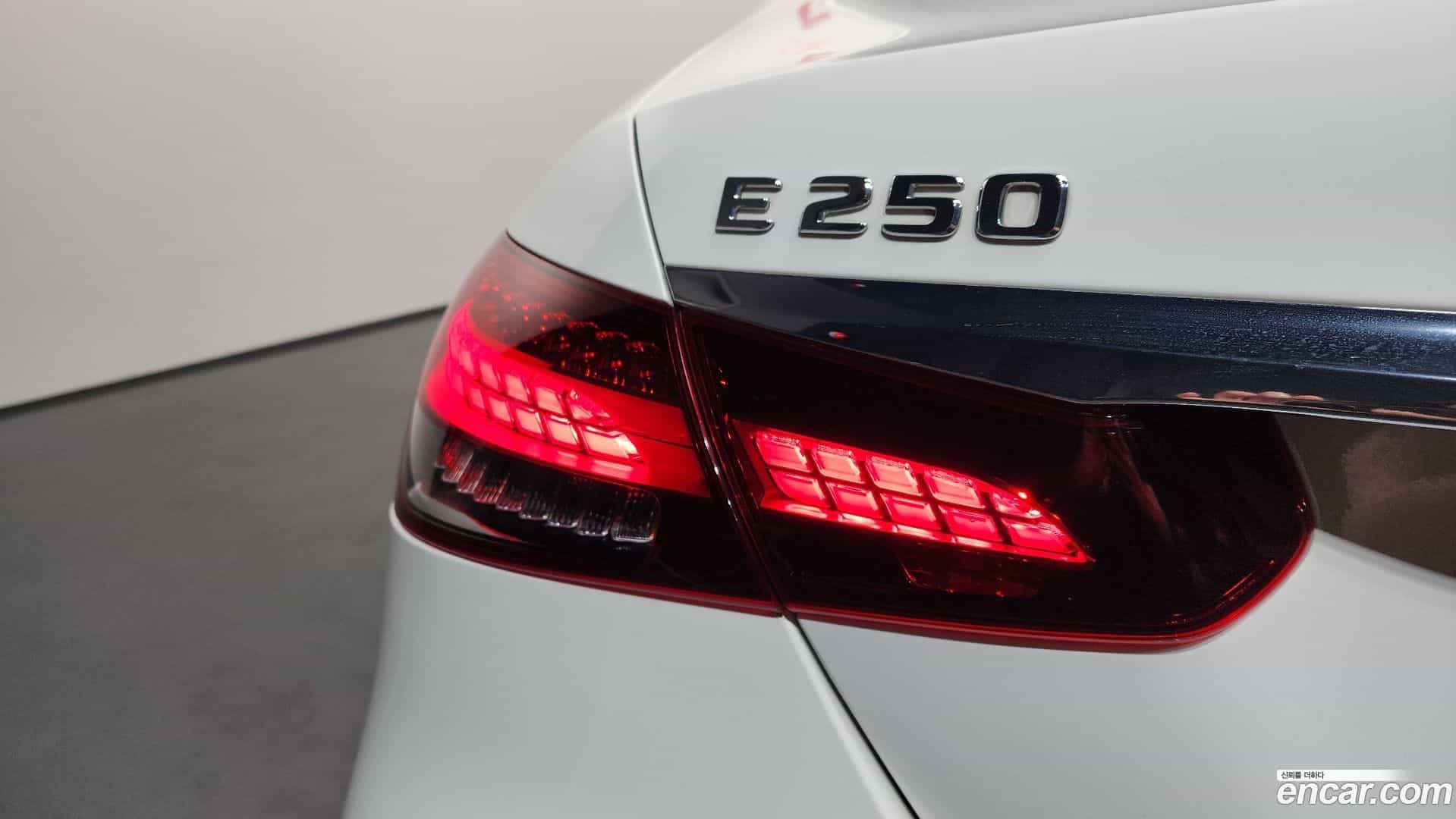 E-Class Mercedes-Benz 2020.11-OUTER-033