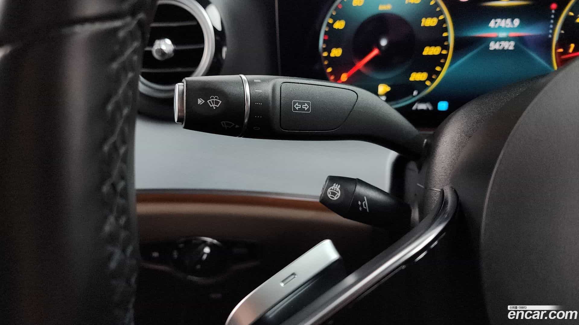 E-Class Mercedes-Benz 2020.11-OPTION-045
