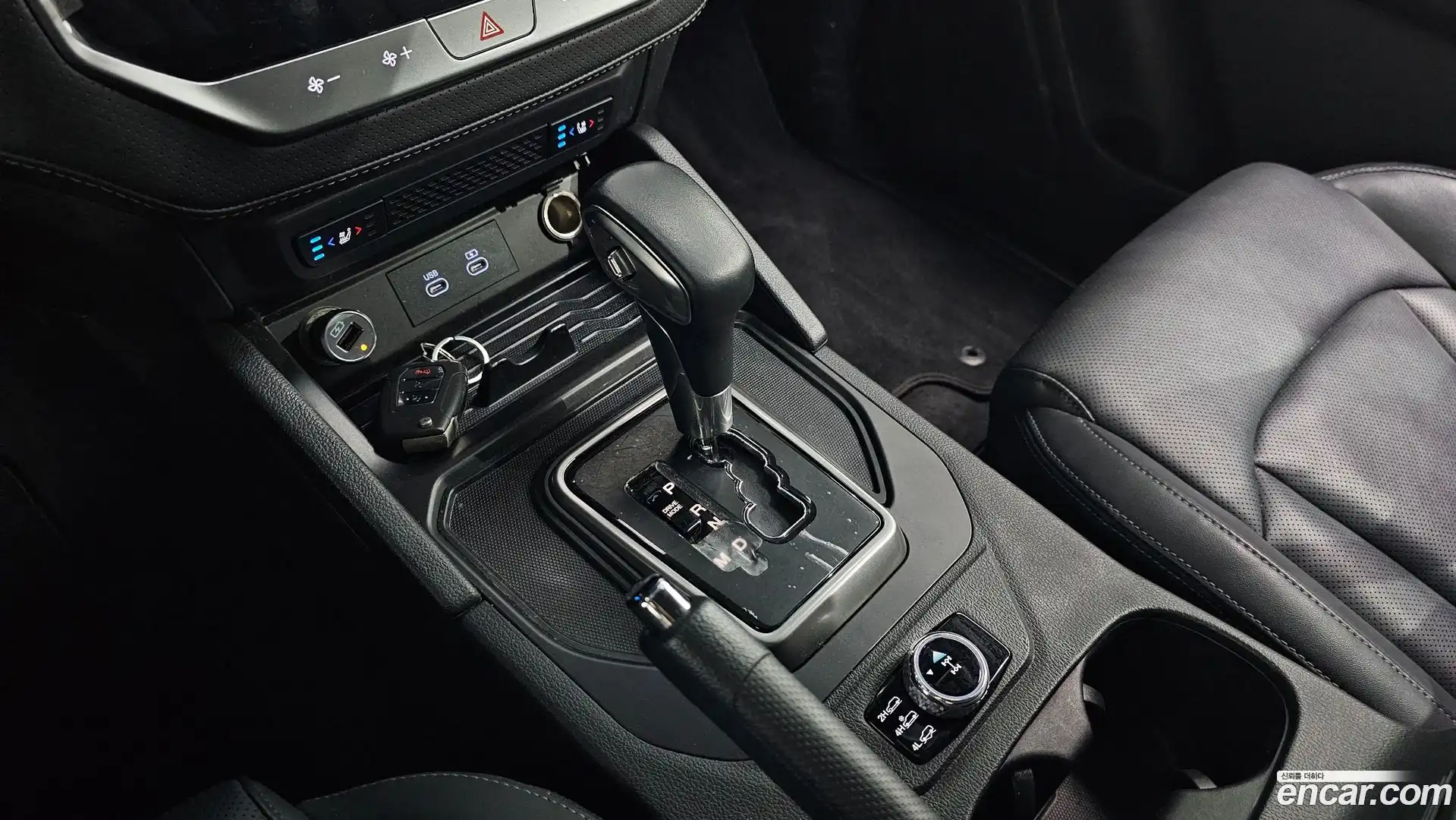 Rexton KG Mobility 2023.10-INNER-009