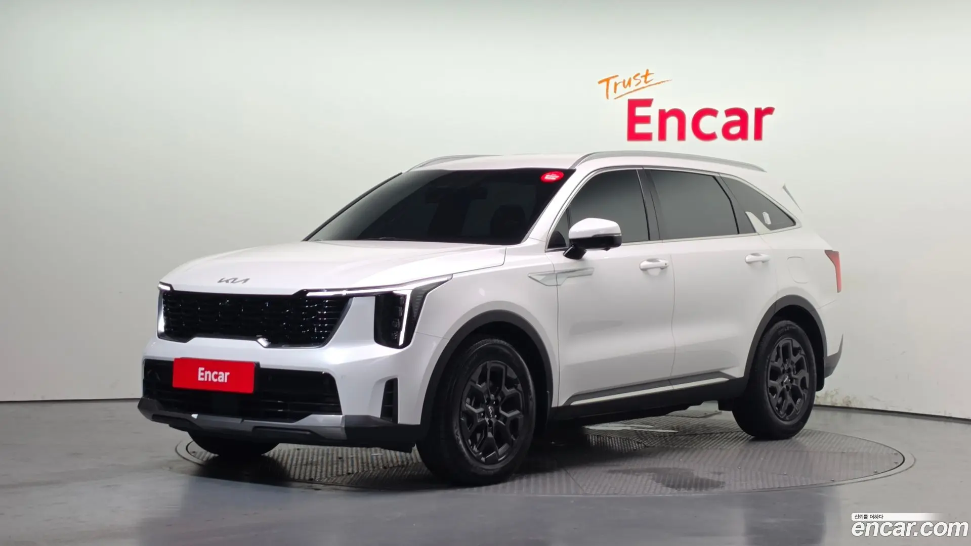 Main__Slider__Photo:Sorento Kia 2023.8-0