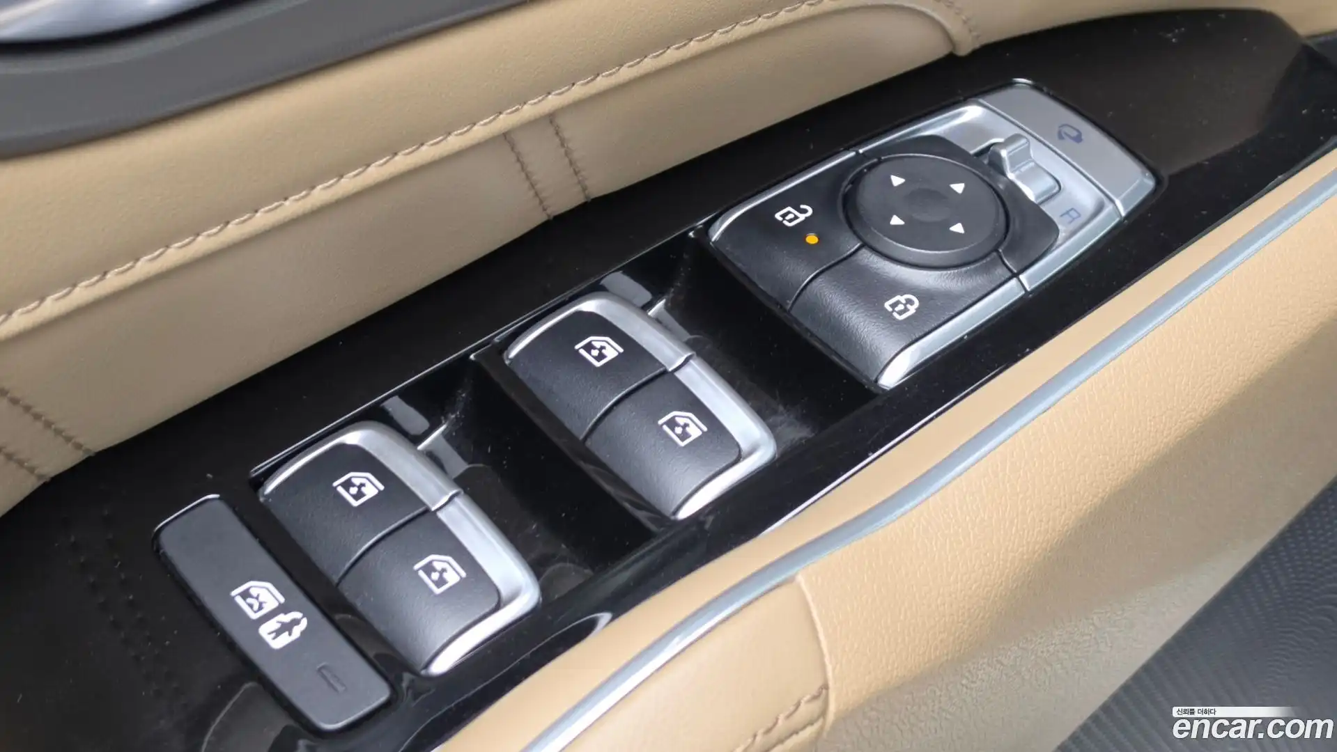 Sorento Kia 2023.8-OPTION-040