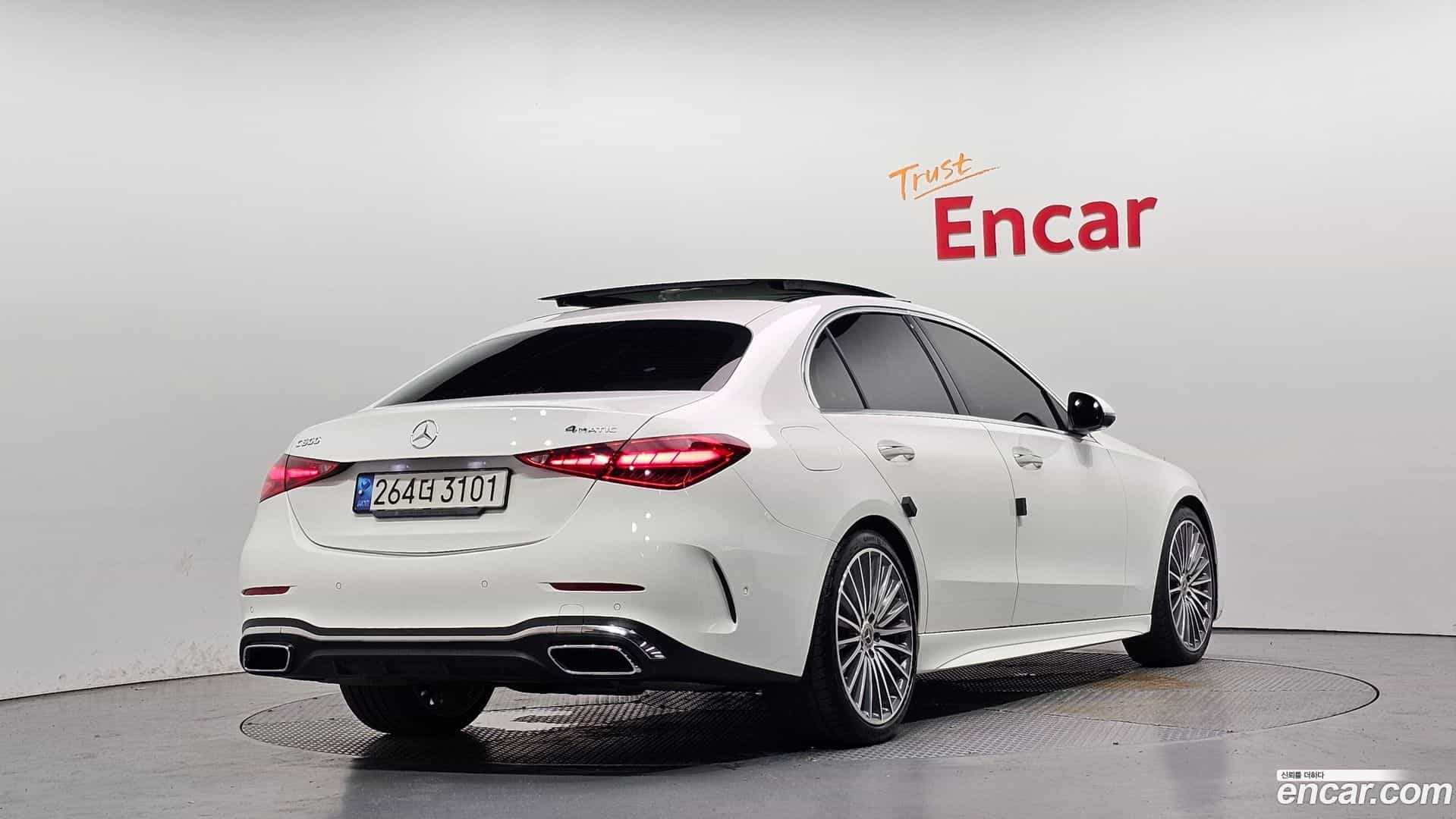 C-Class Mercedes-Benz 2023.4-OUTER-002