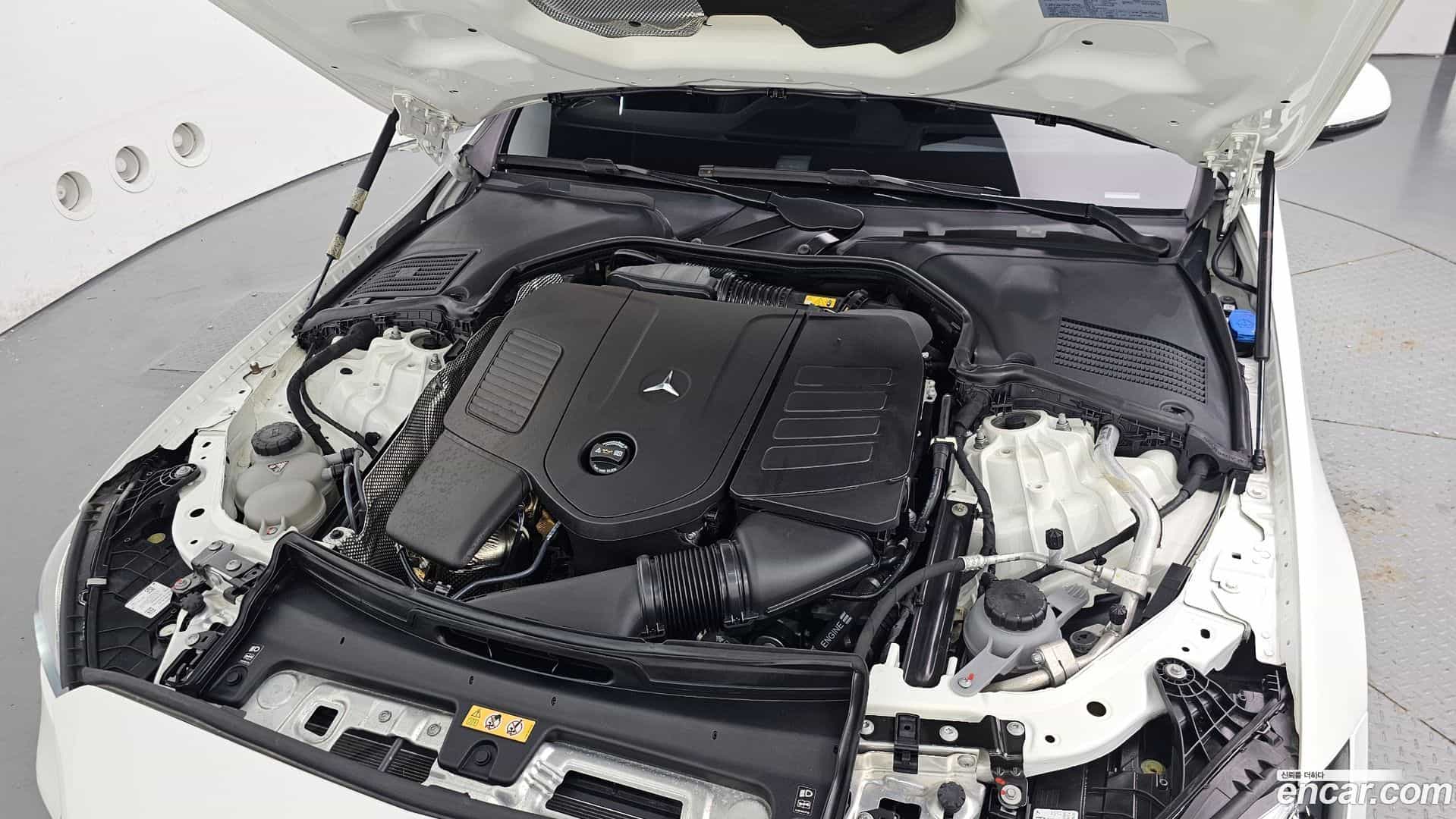 C-Class Mercedes-Benz 2023.4-OUTER-006