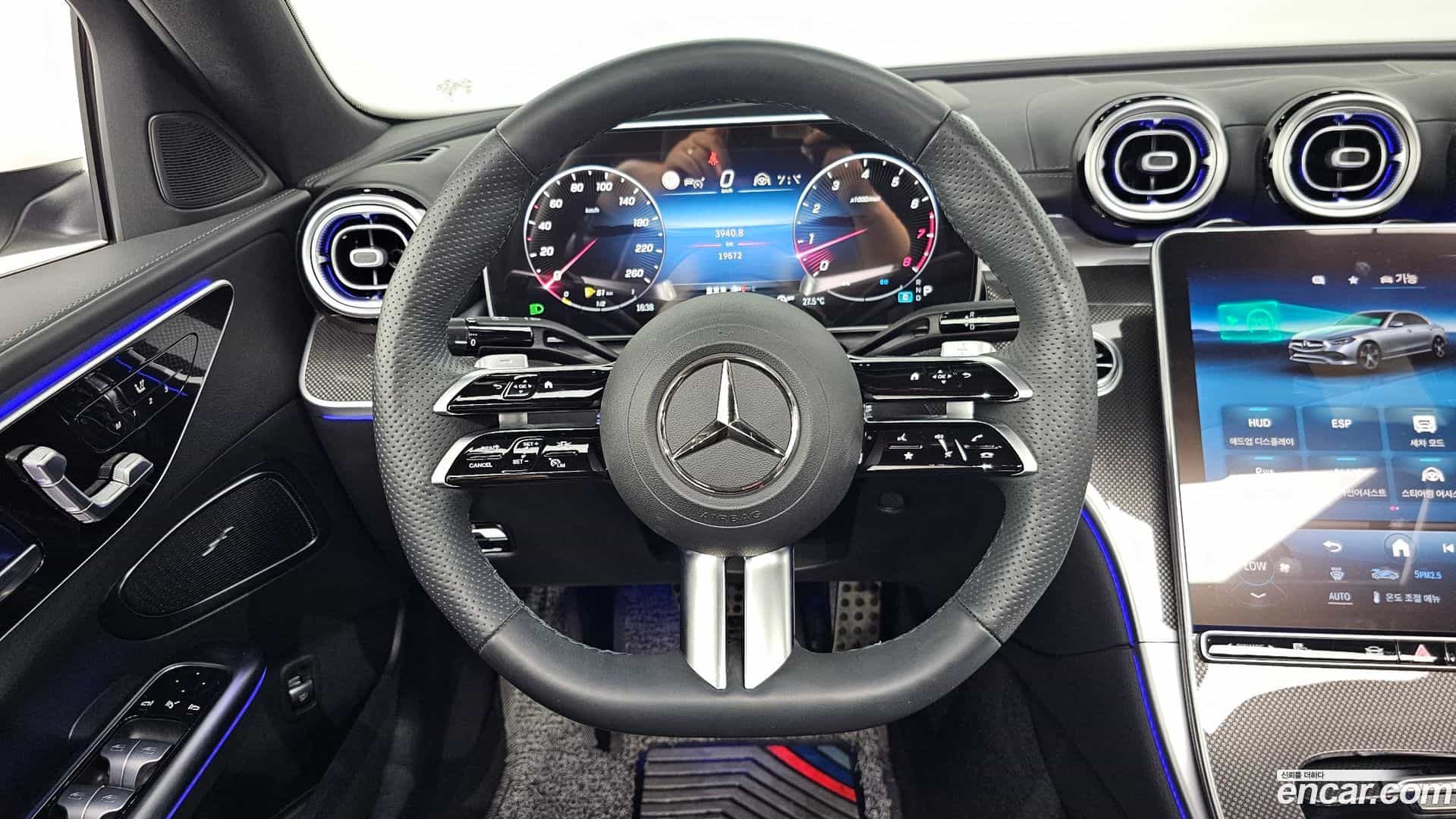 C-Class Mercedes-Benz 2023.4-OPTION-016