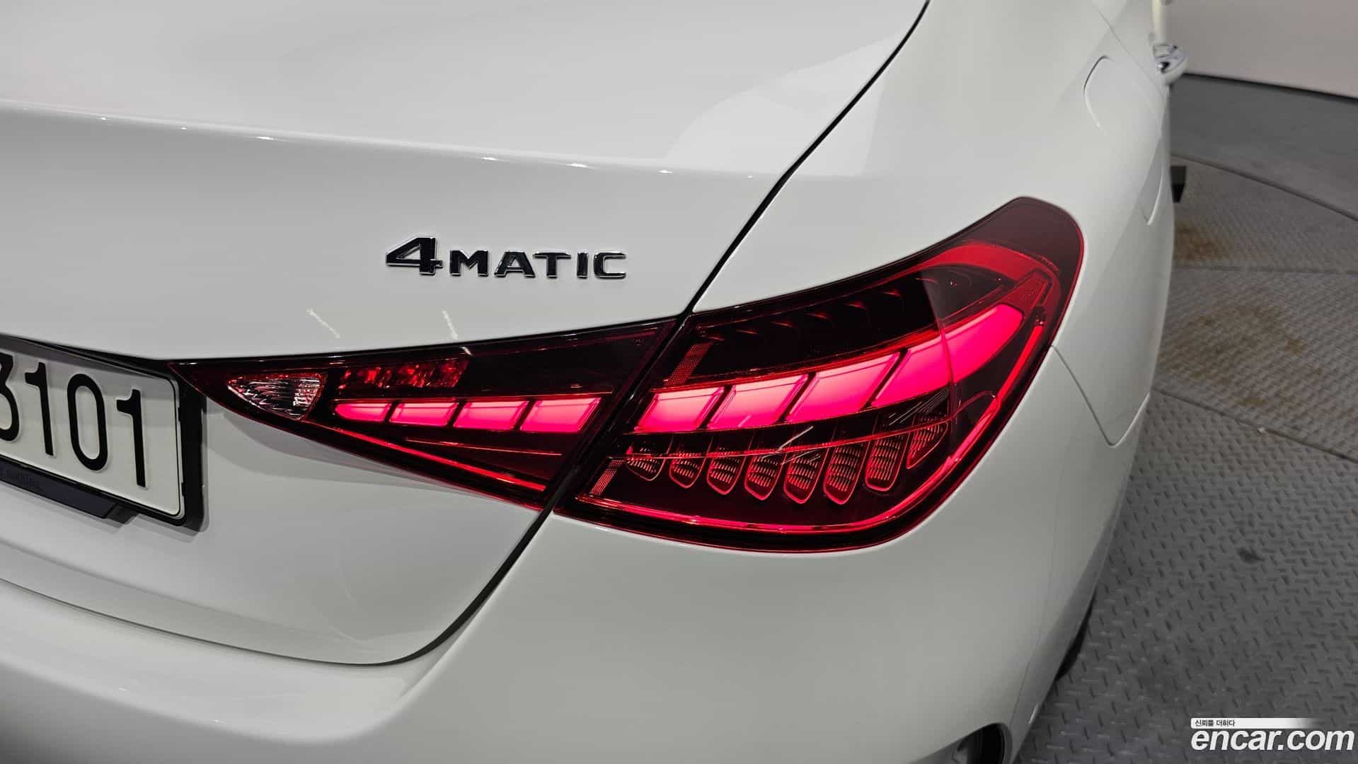 C-Class Mercedes-Benz 2023.4-OUTER-033