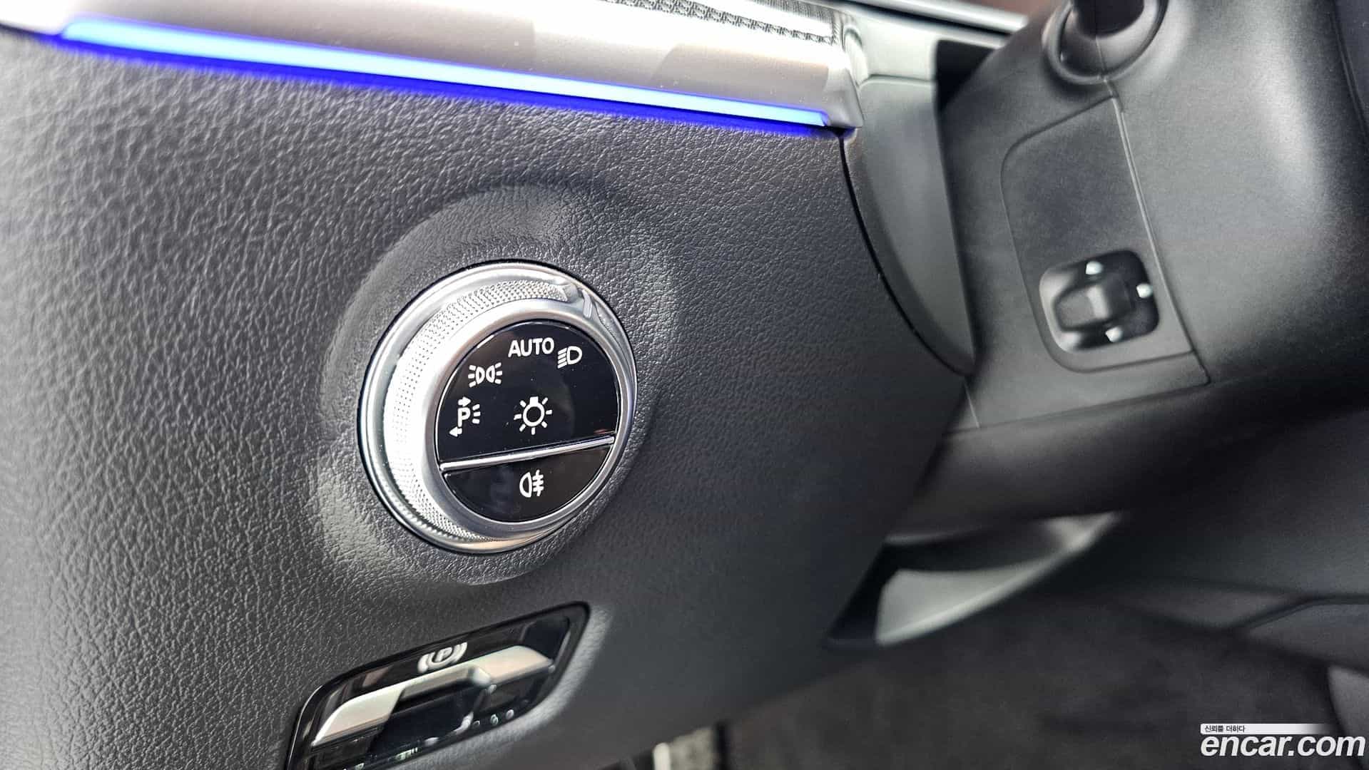 C-Class Mercedes-Benz 2023.4-OPTION-040