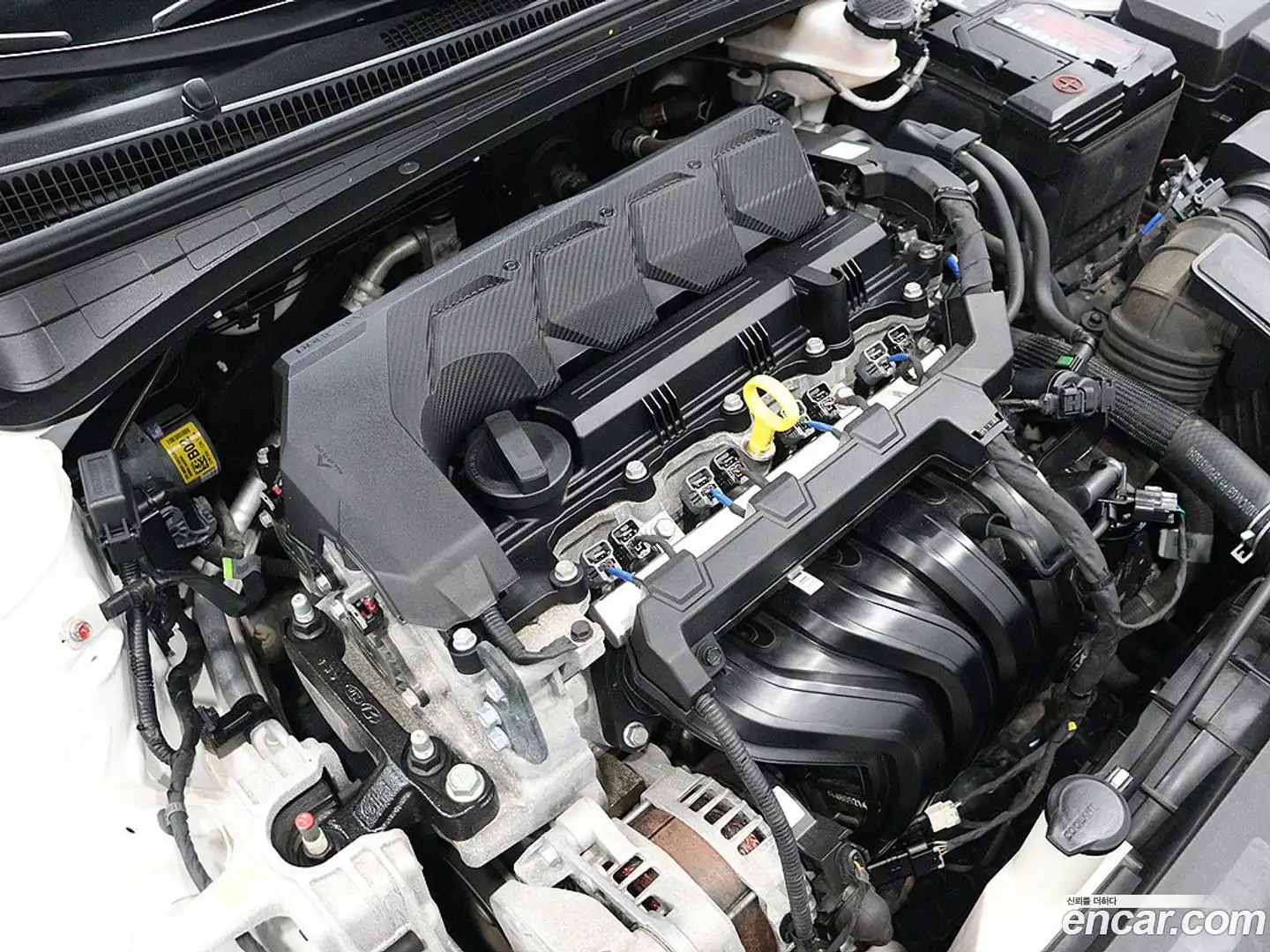 AVANTE Hyundai 2021.0-OUTER-006