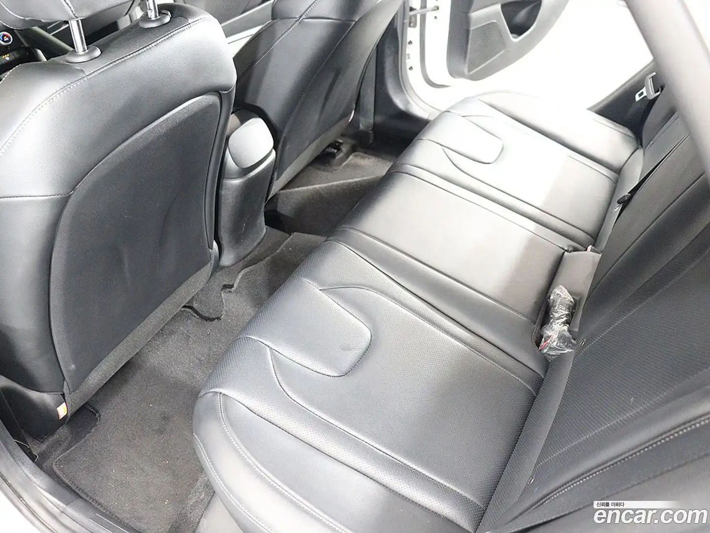 AVANTE Hyundai 2021.0-OPTION-023