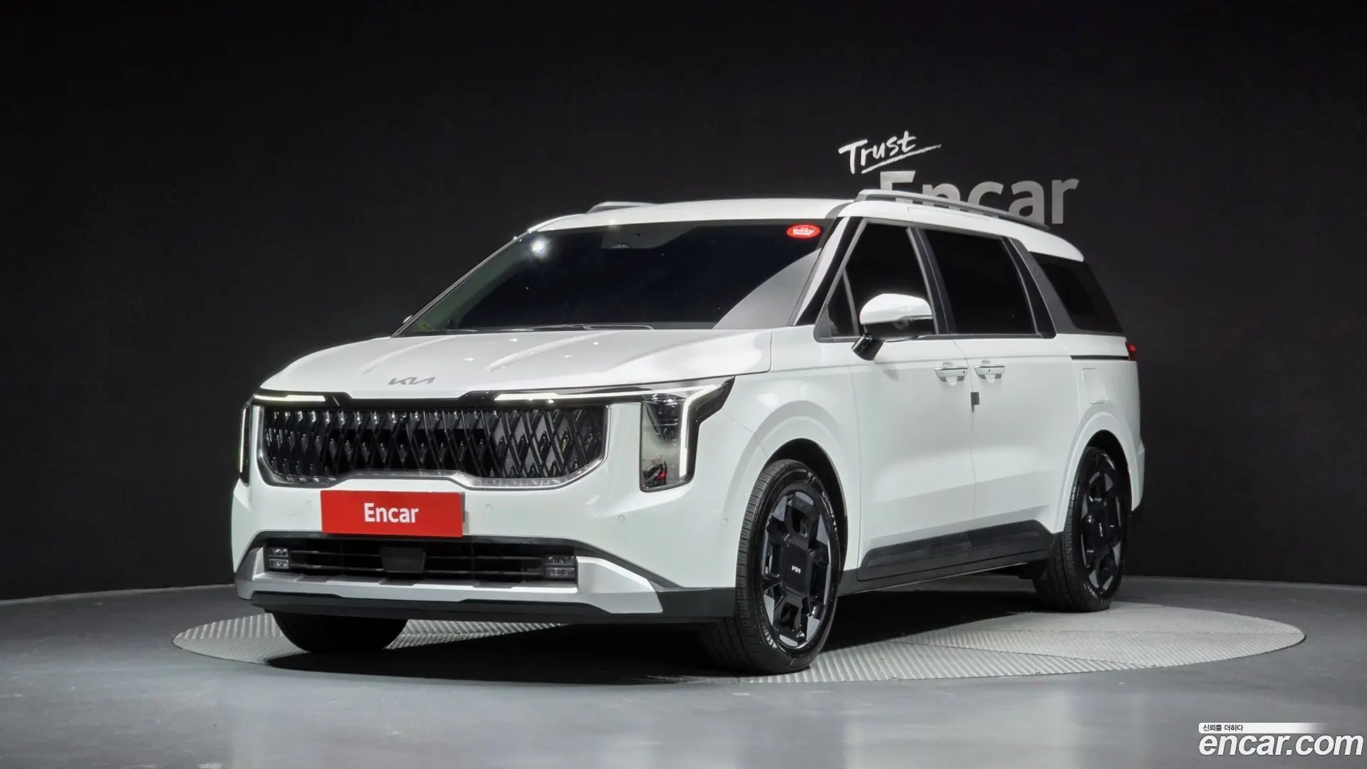 Main__Slider__Photo:Canival Kia 2026.1-0