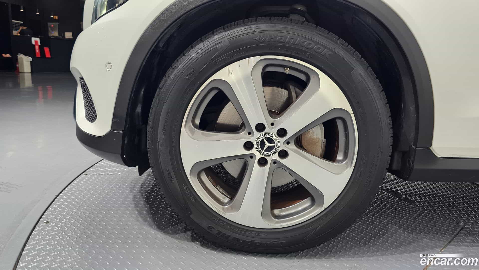 GLC-Class Mercedes-Benz 2019.3-OUTER-005