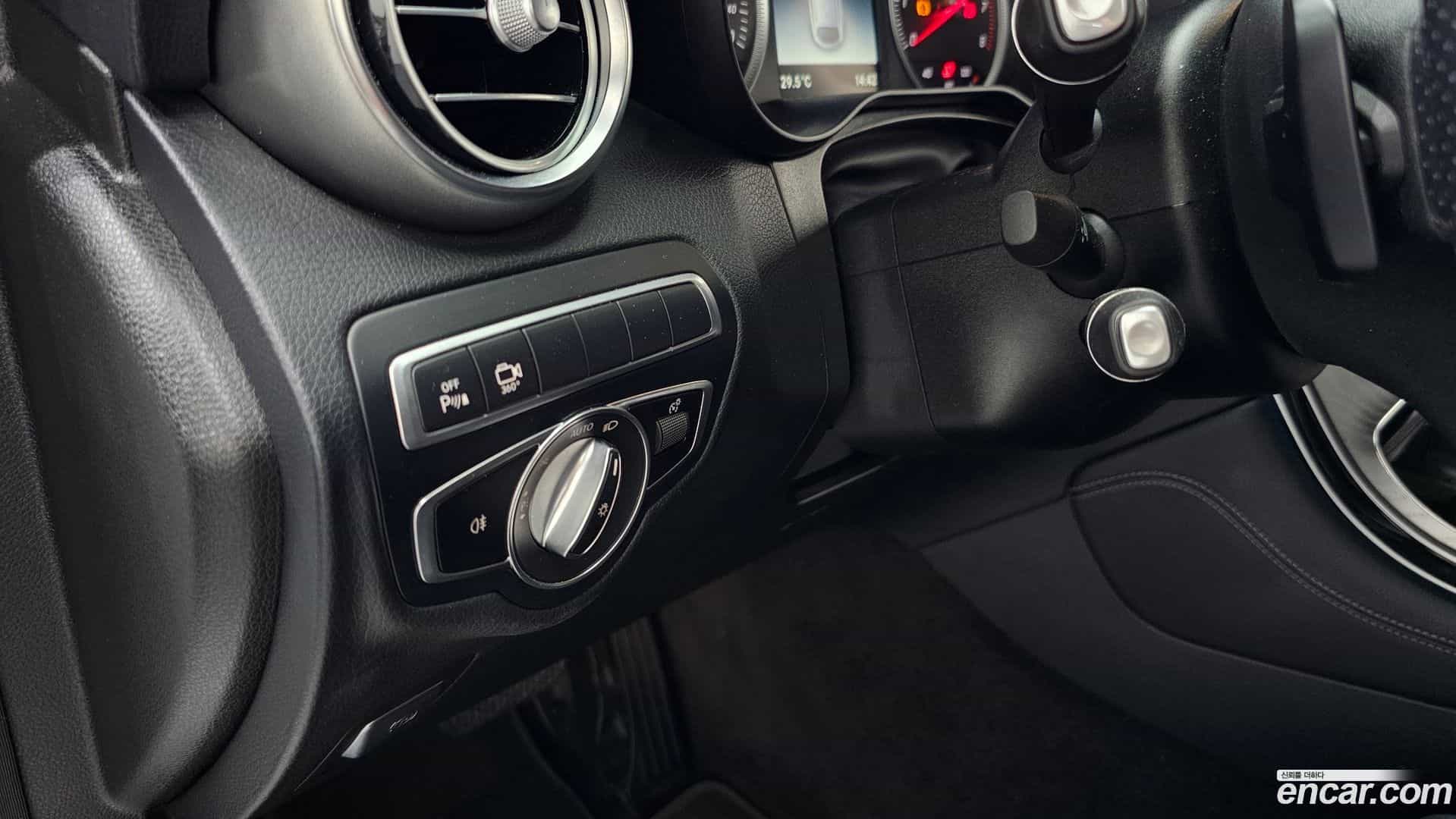 GLC-Class Mercedes-Benz 2019.3-OPTION-022