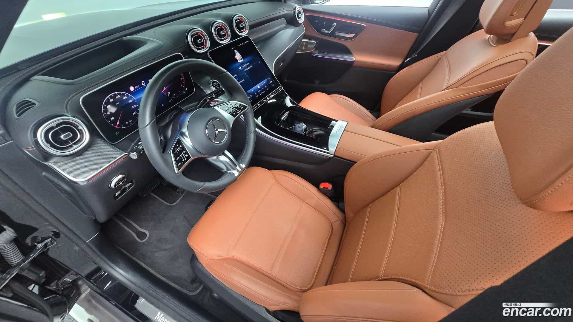 GLC-Class Mercedes-Benz 2024.10-OPTION-040