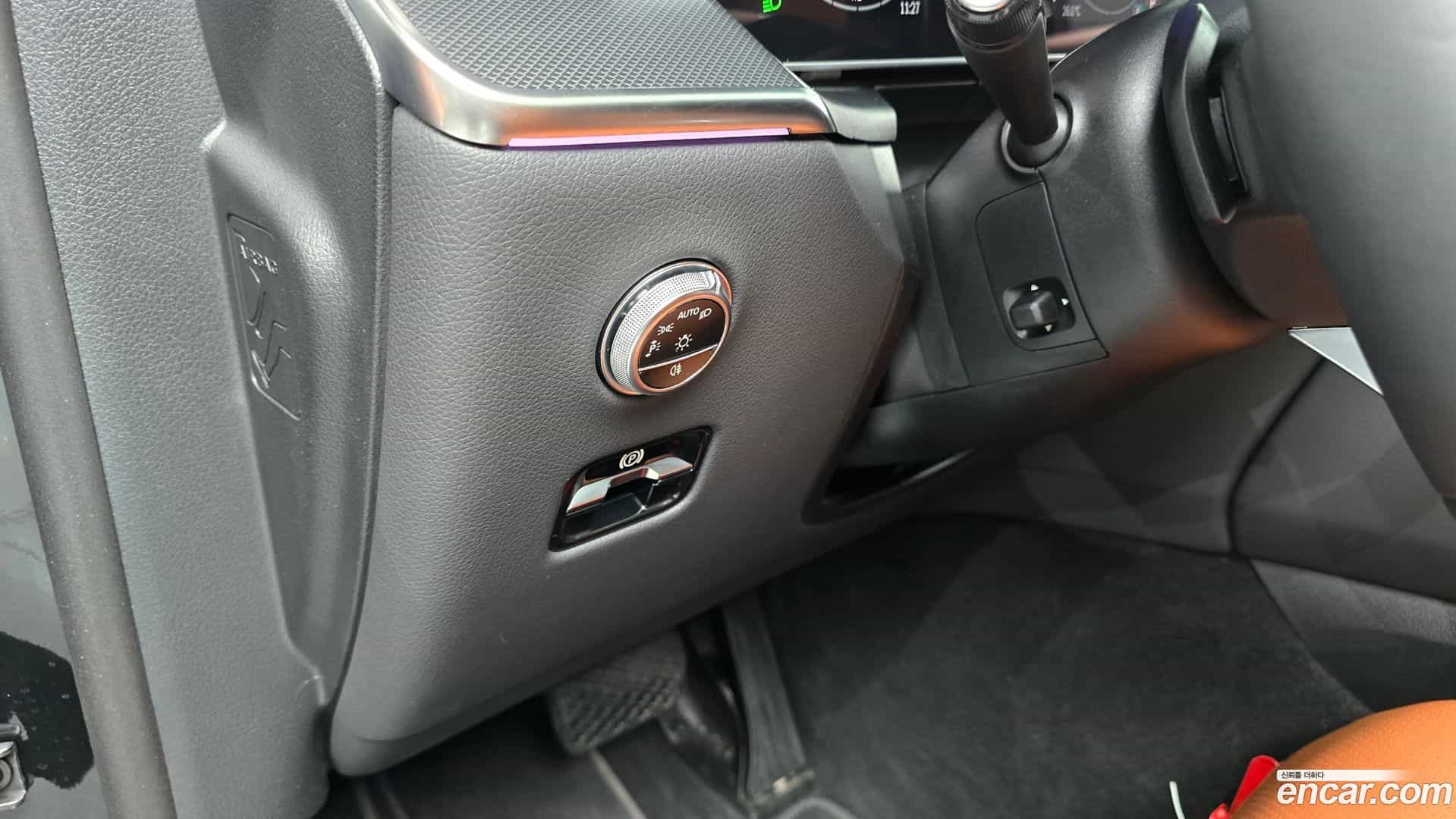 GLC-Class Mercedes-Benz 2024.10-OPTION-043