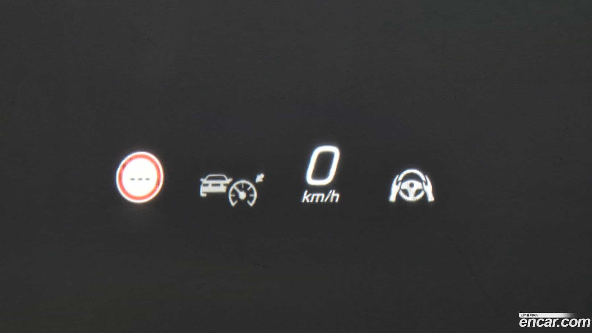 GLC-Class Mercedes-Benz 2024.10-OPTION-045