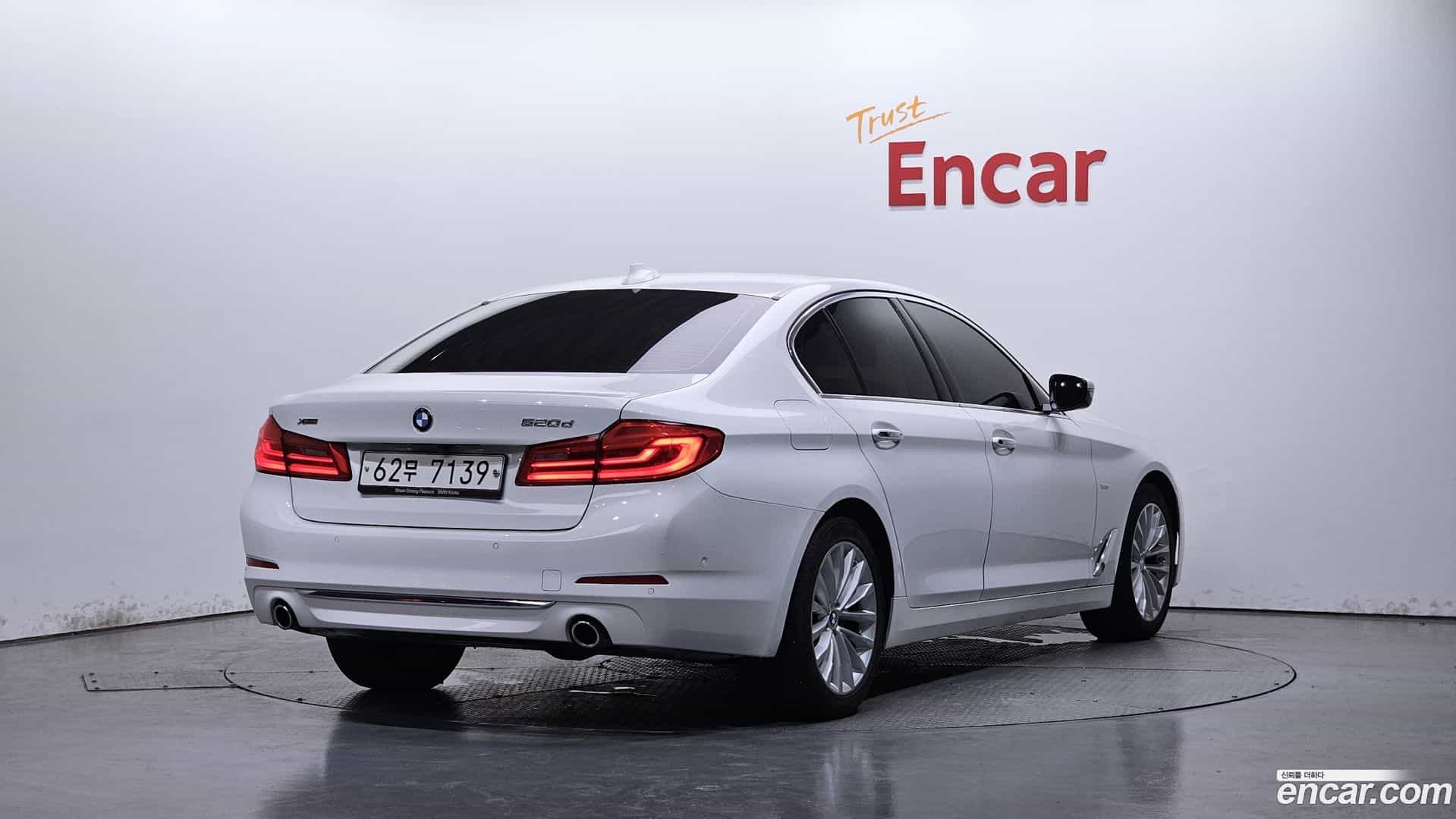 5-Series BMW 2018.5-OUTER-002