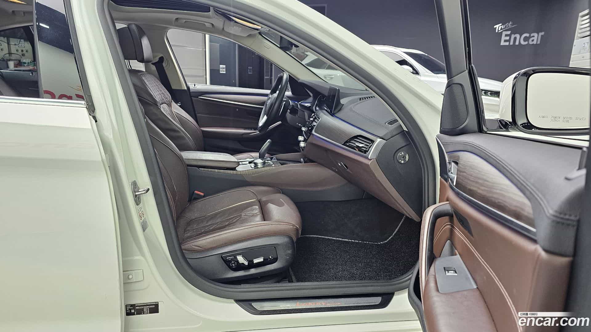 5-Series BMW 2018.5-OPTION-015