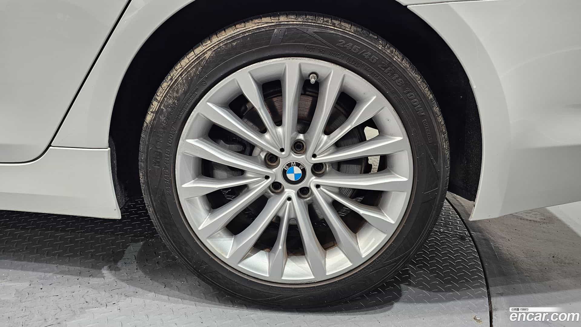 5-Series BMW 2018.5-OUTER-031